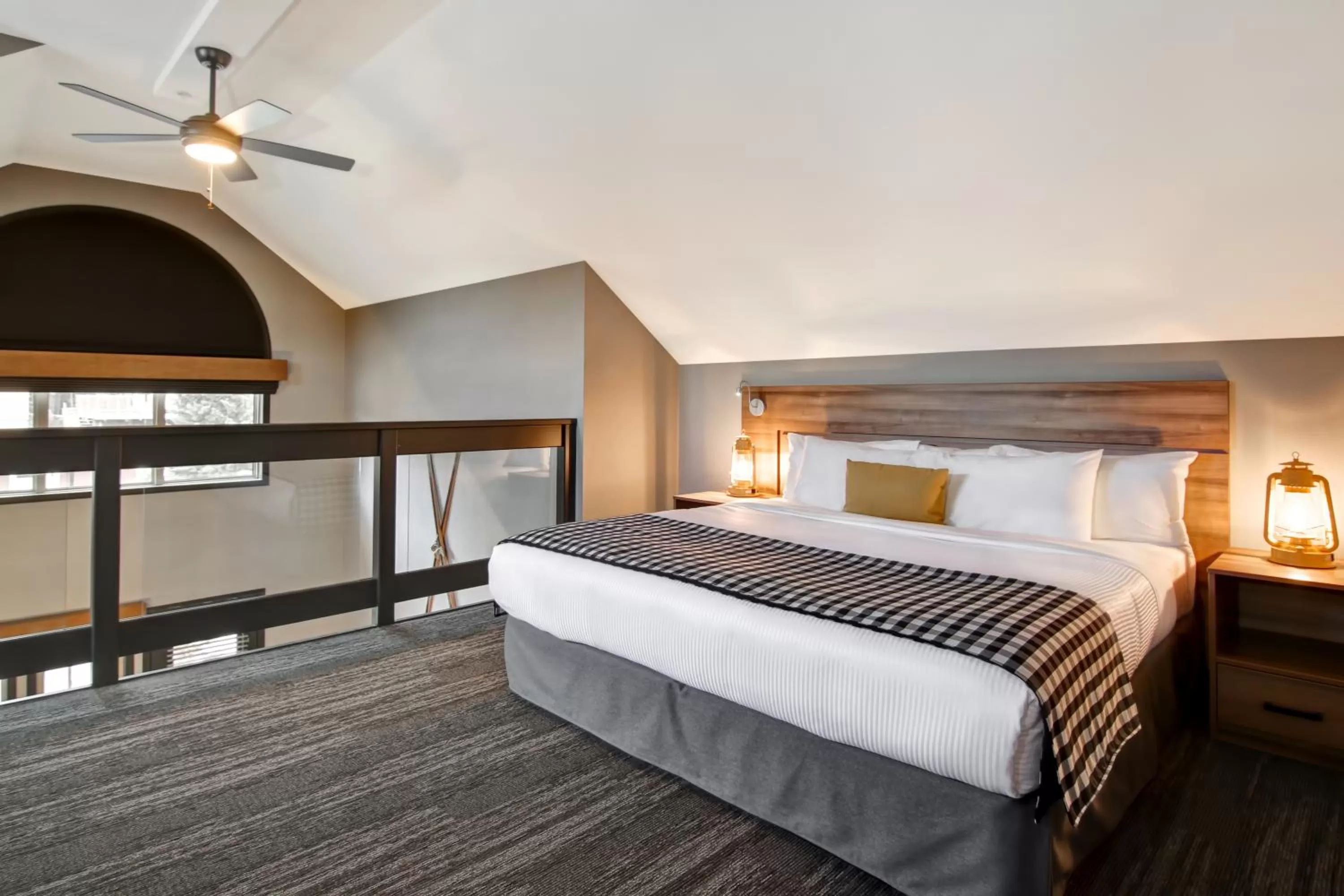 Bedroom, Bed in Canalta Lodge