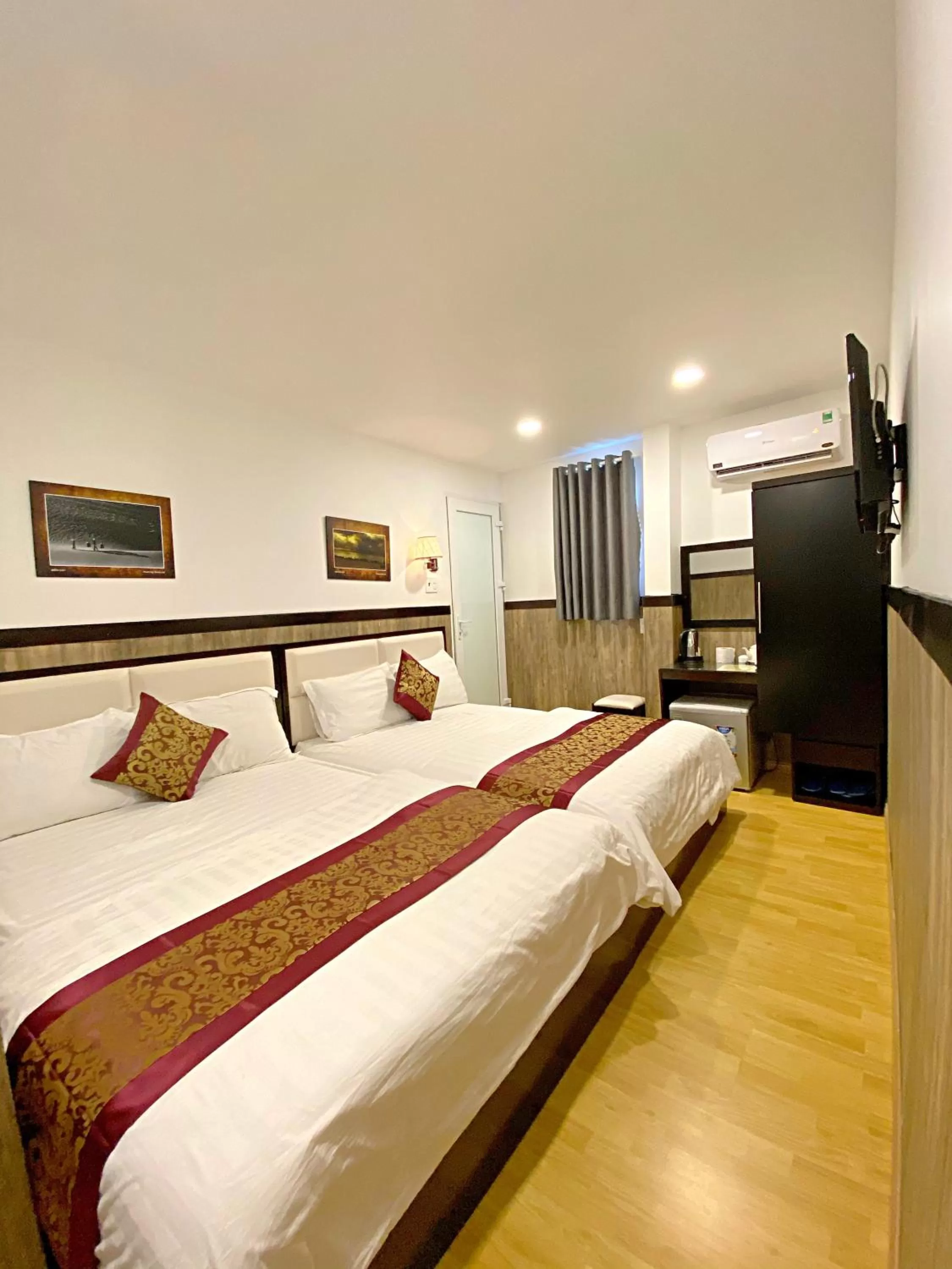 Bed in Hotel Minh Hang