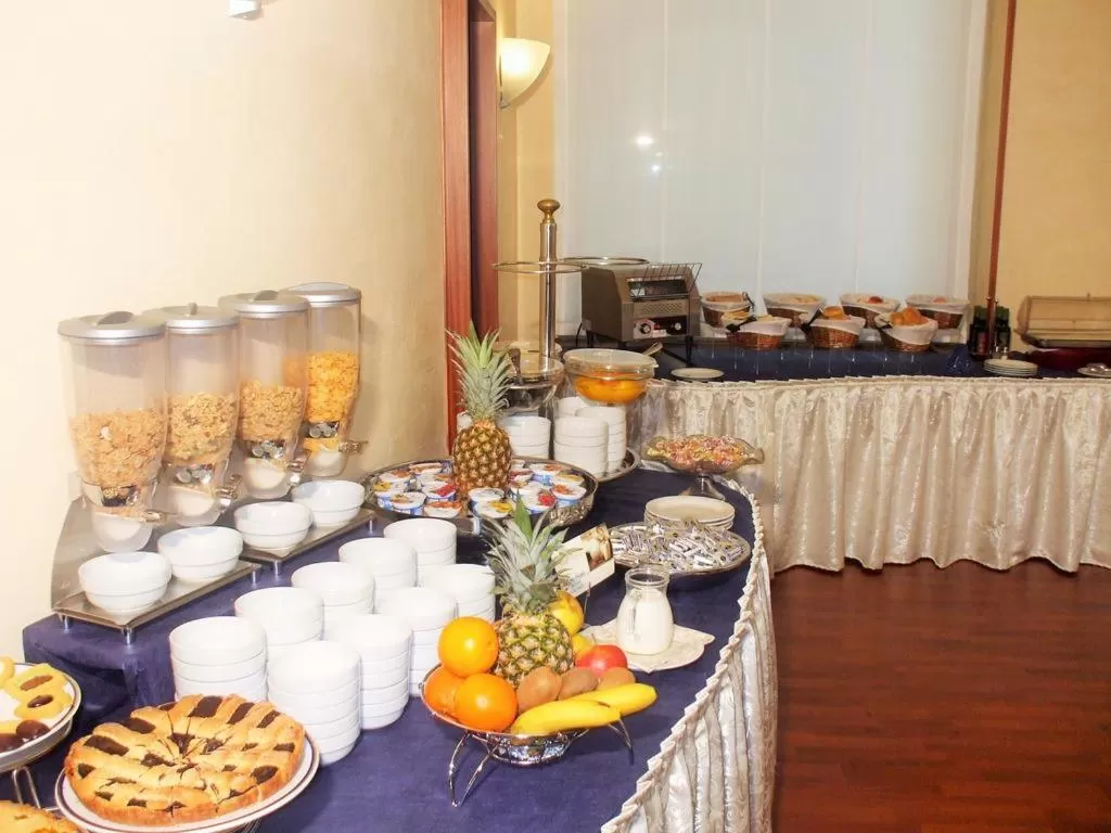 Buffet breakfast in Nicotel Barletta