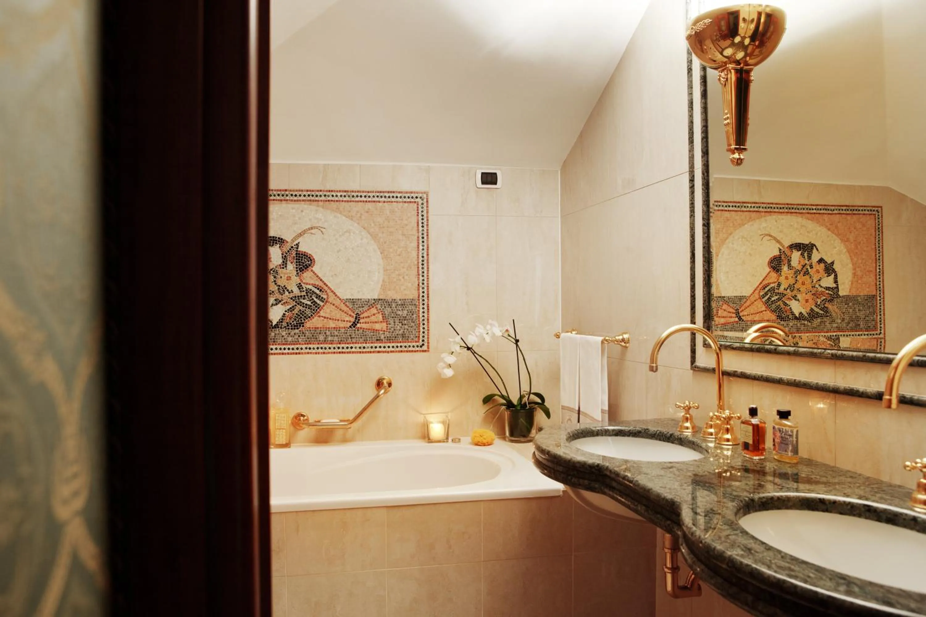 Bathroom in Grand Hotel Dino