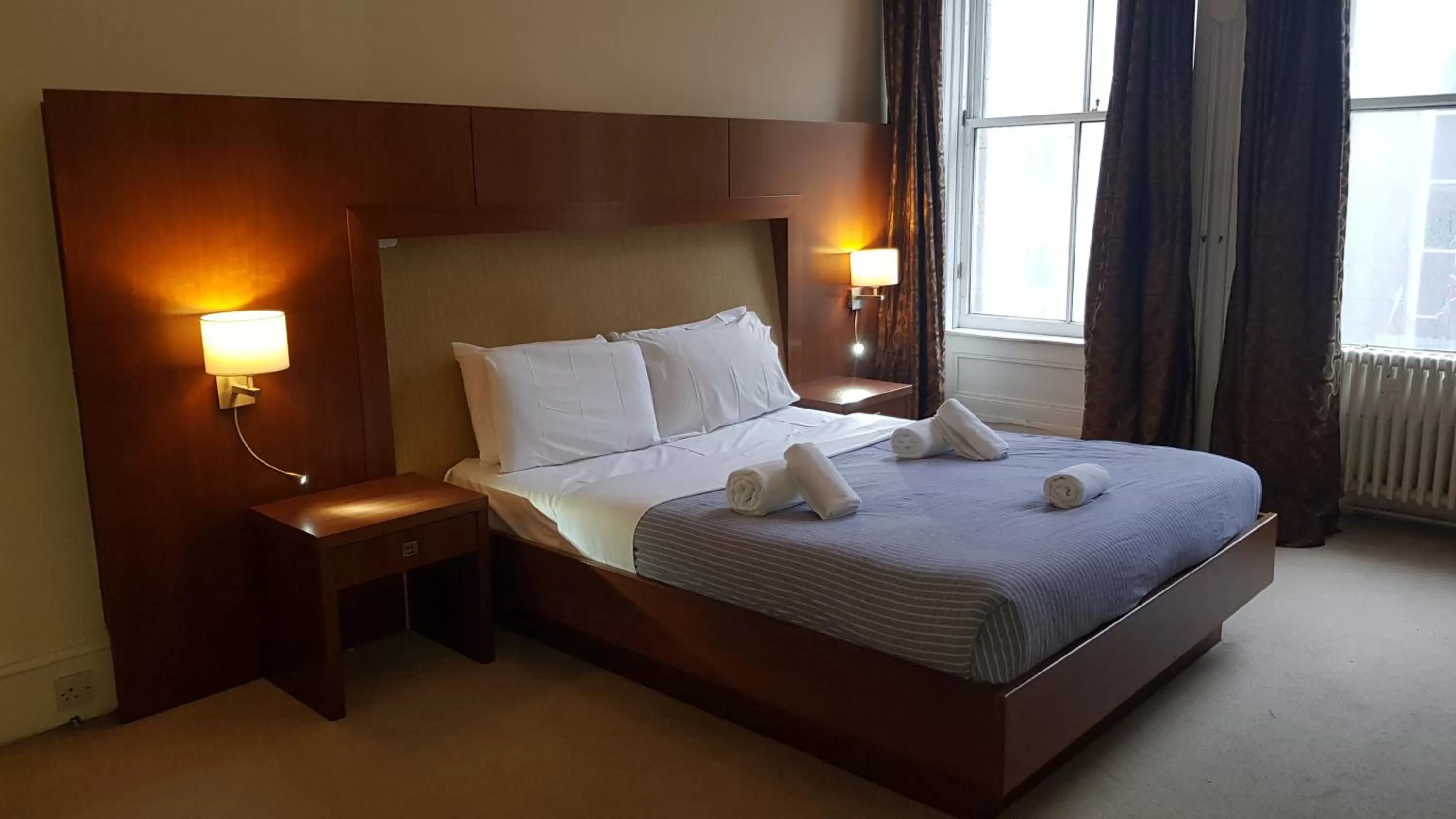 Bed in Aberdeen House