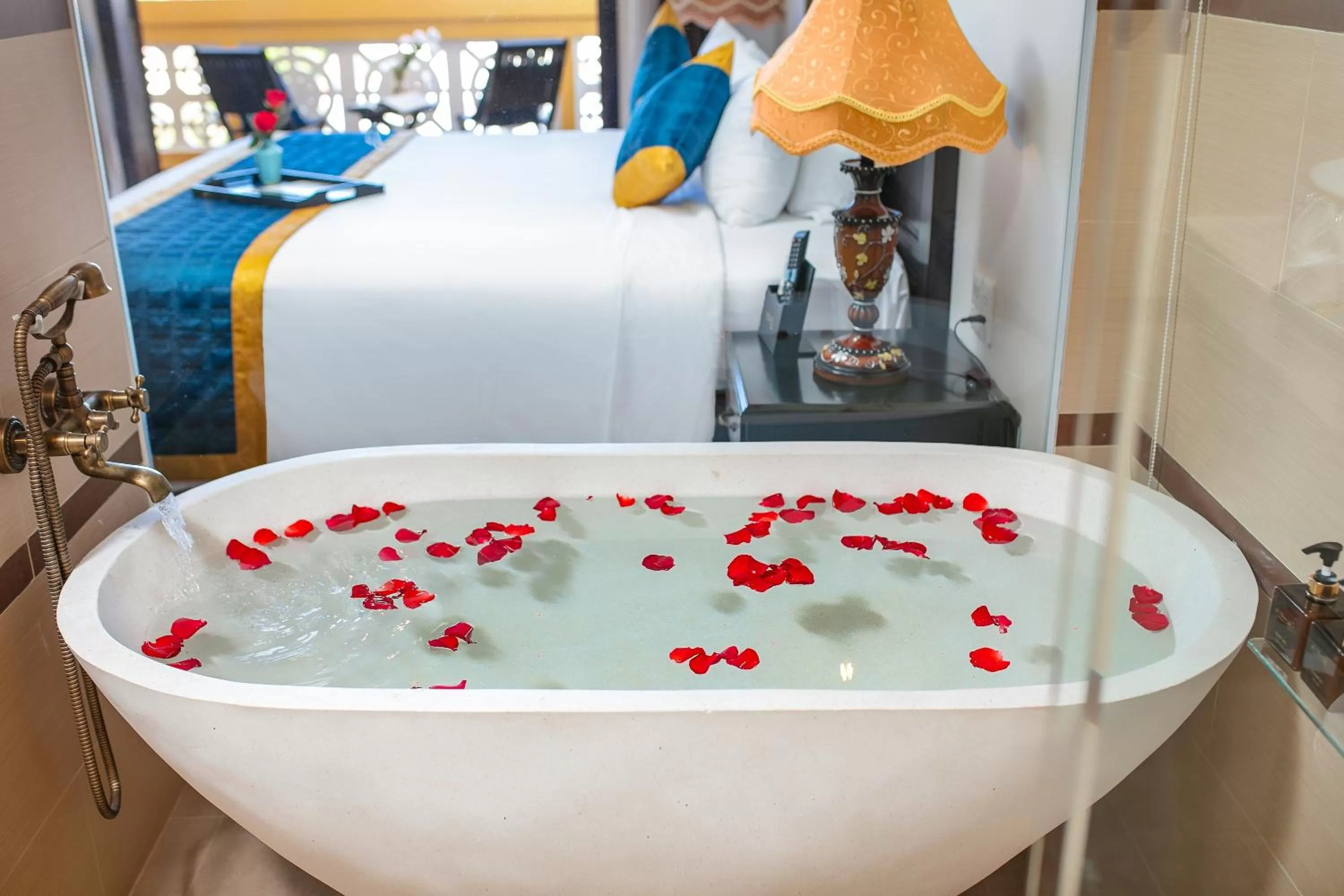 Bath in La Charm Hoi An Hotel & Spa