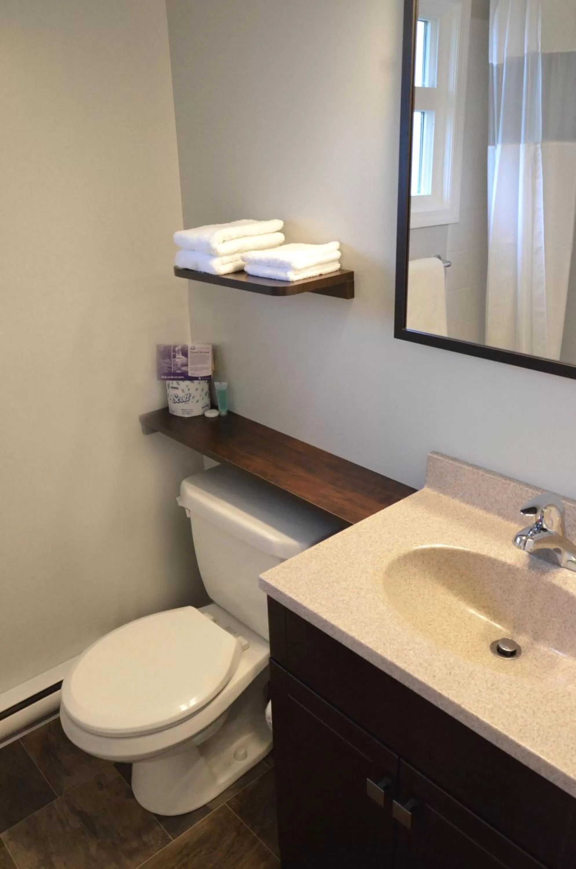 Bathroom in Knights Inn Merritt