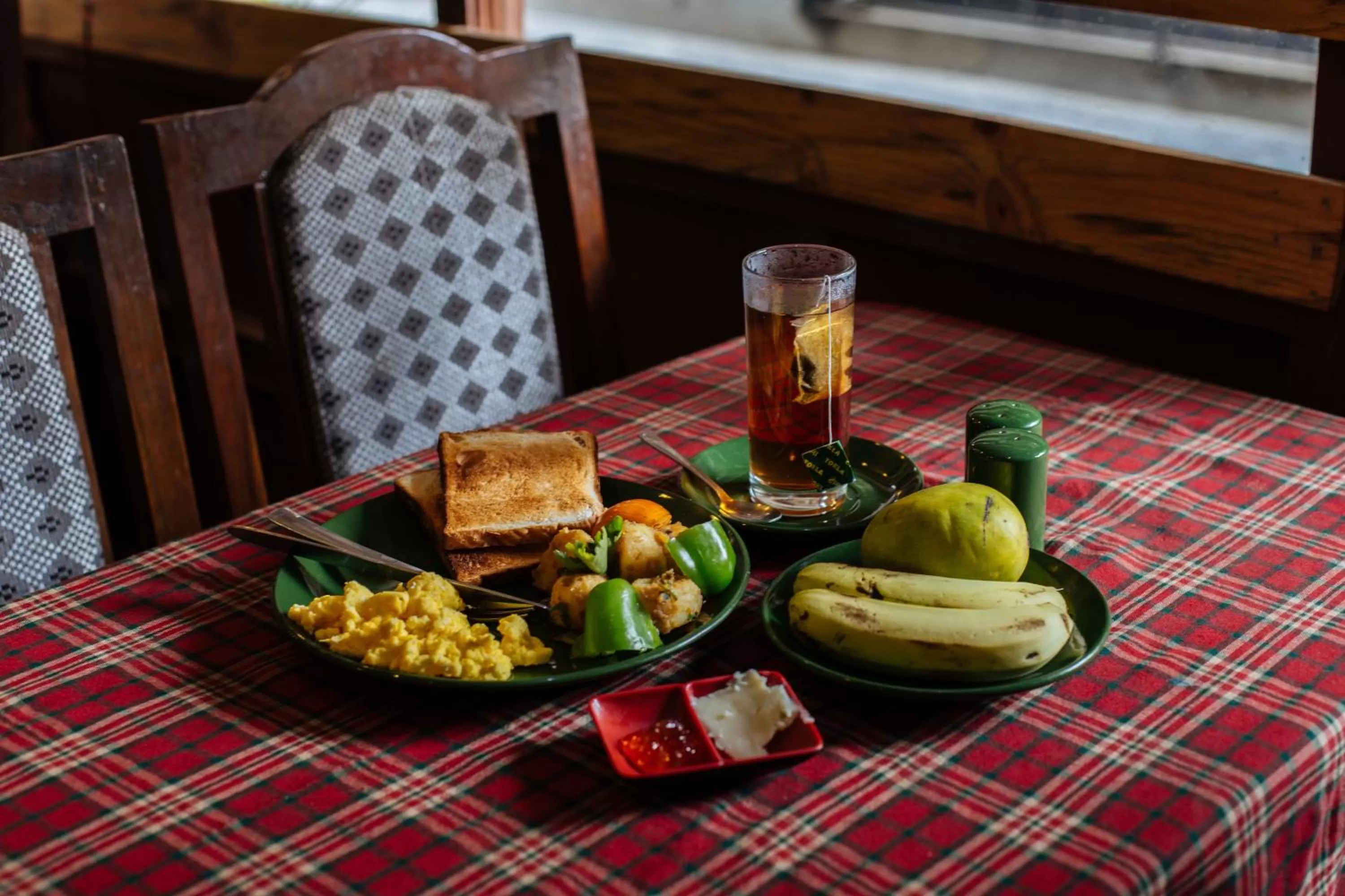 Restaurant/places to eat in Hotel Pomelo House