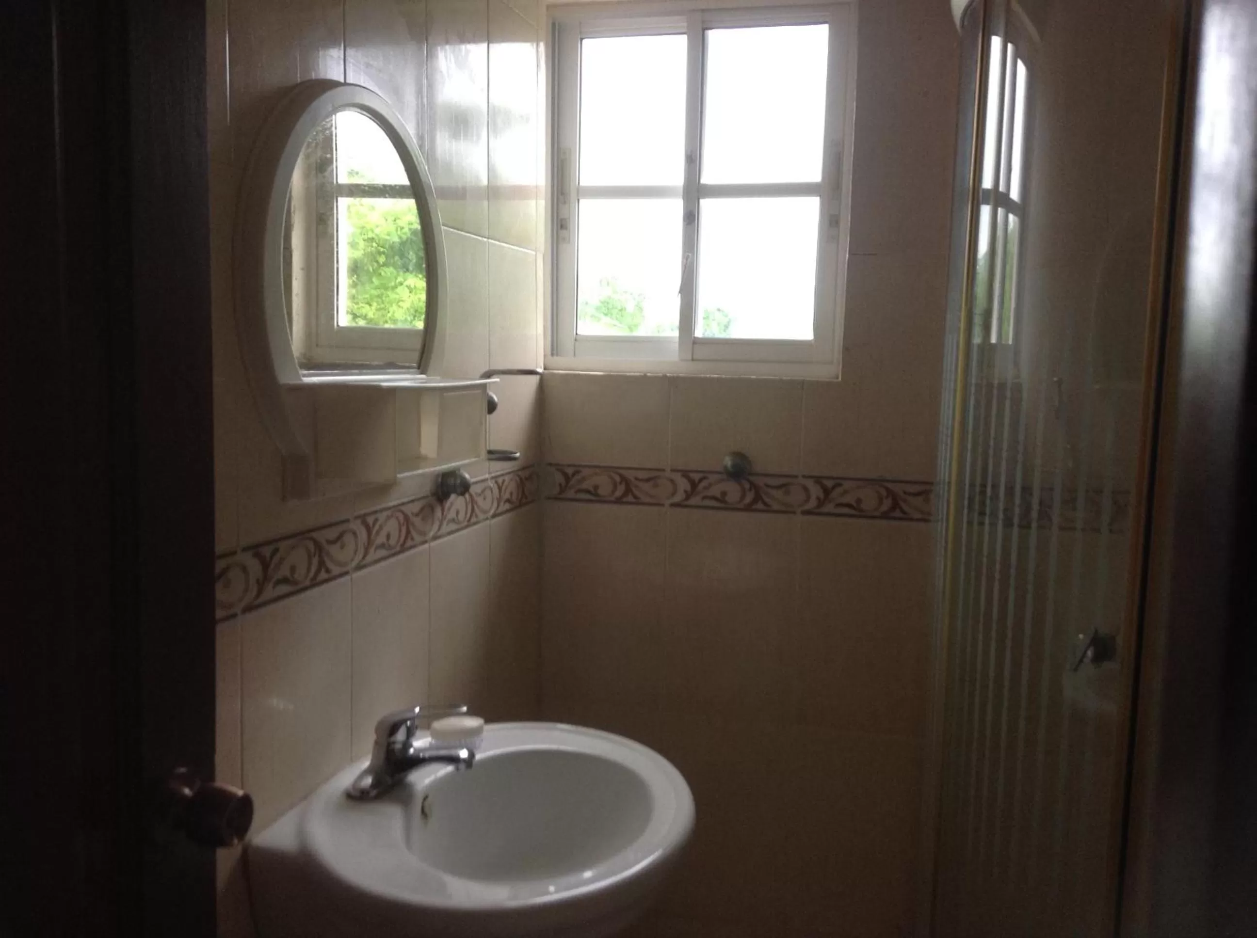 Bathroom in White Sands shared apartments
