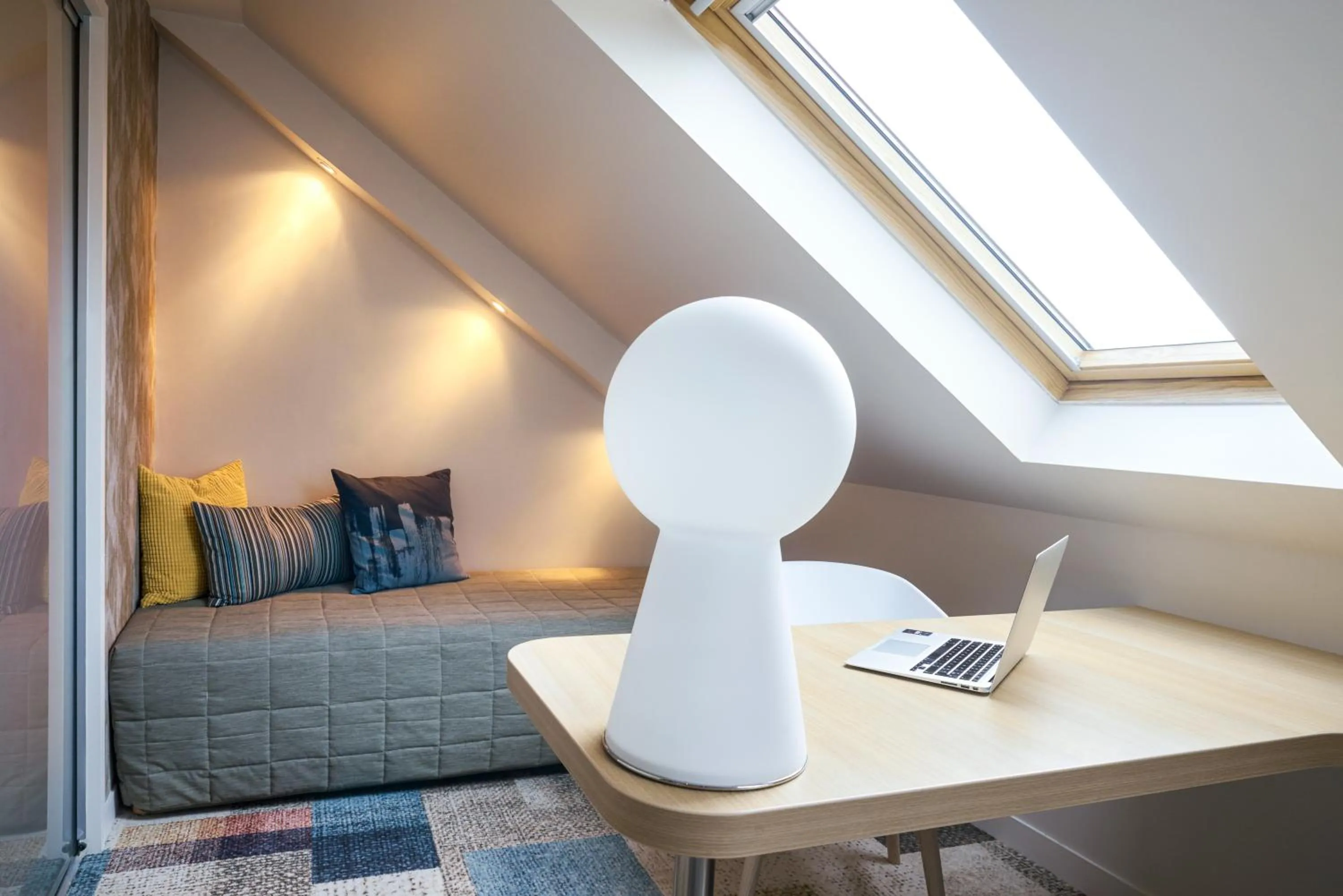 Bedroom in Kyriad Le Mans Est