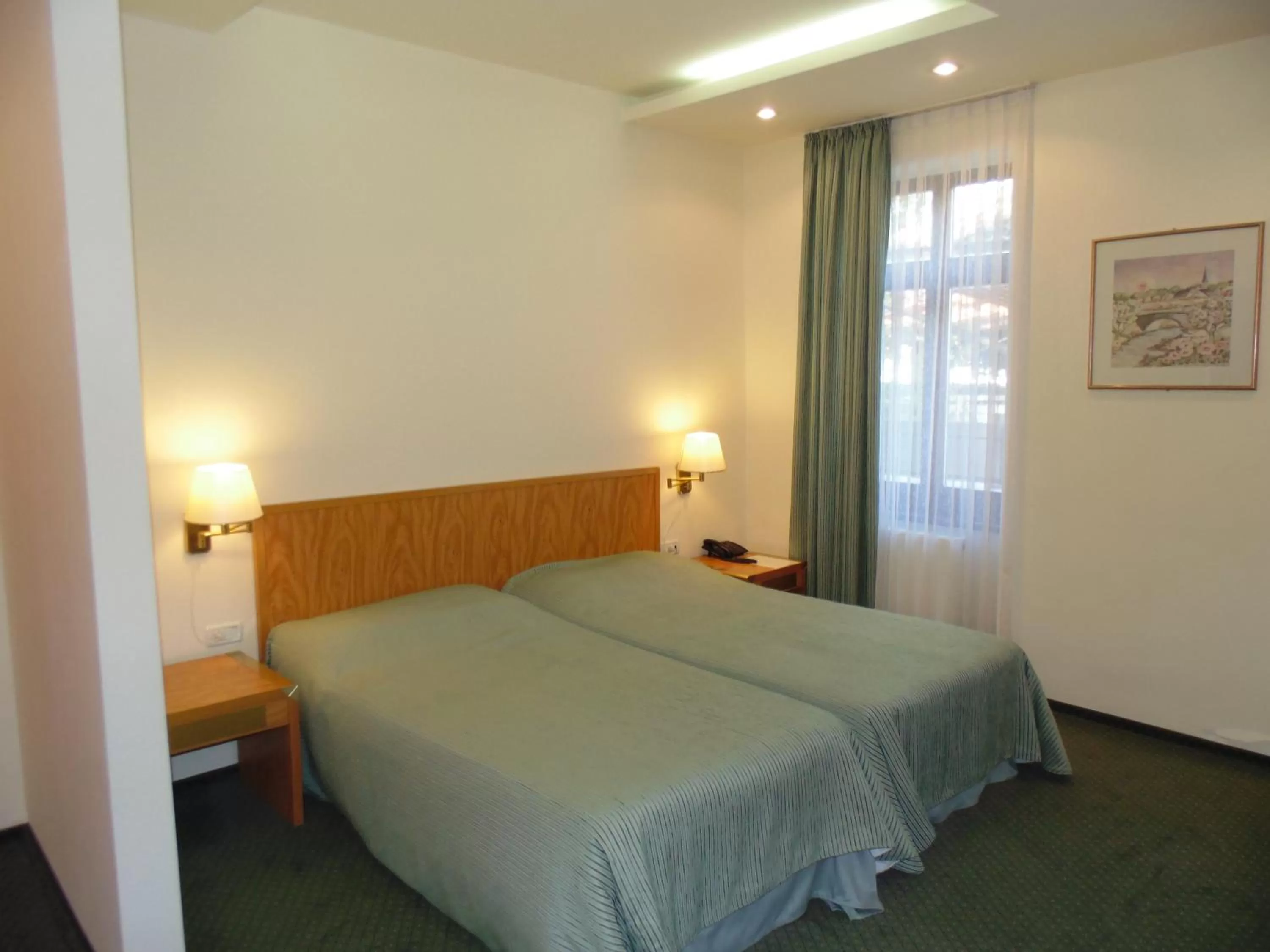 Bed in Curtea Brasoveana