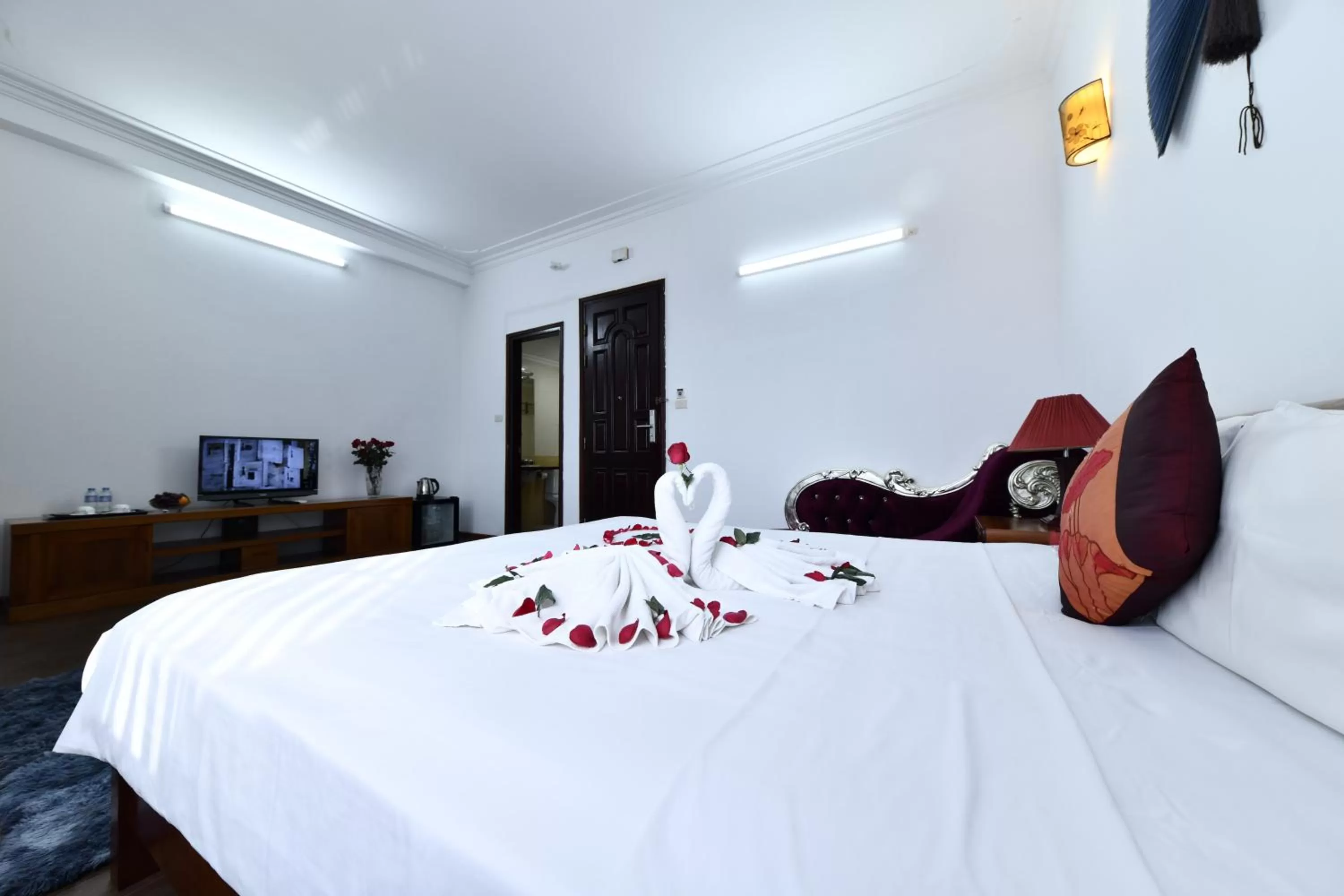 Bed in Phoenix Legend Hotel Hanoi