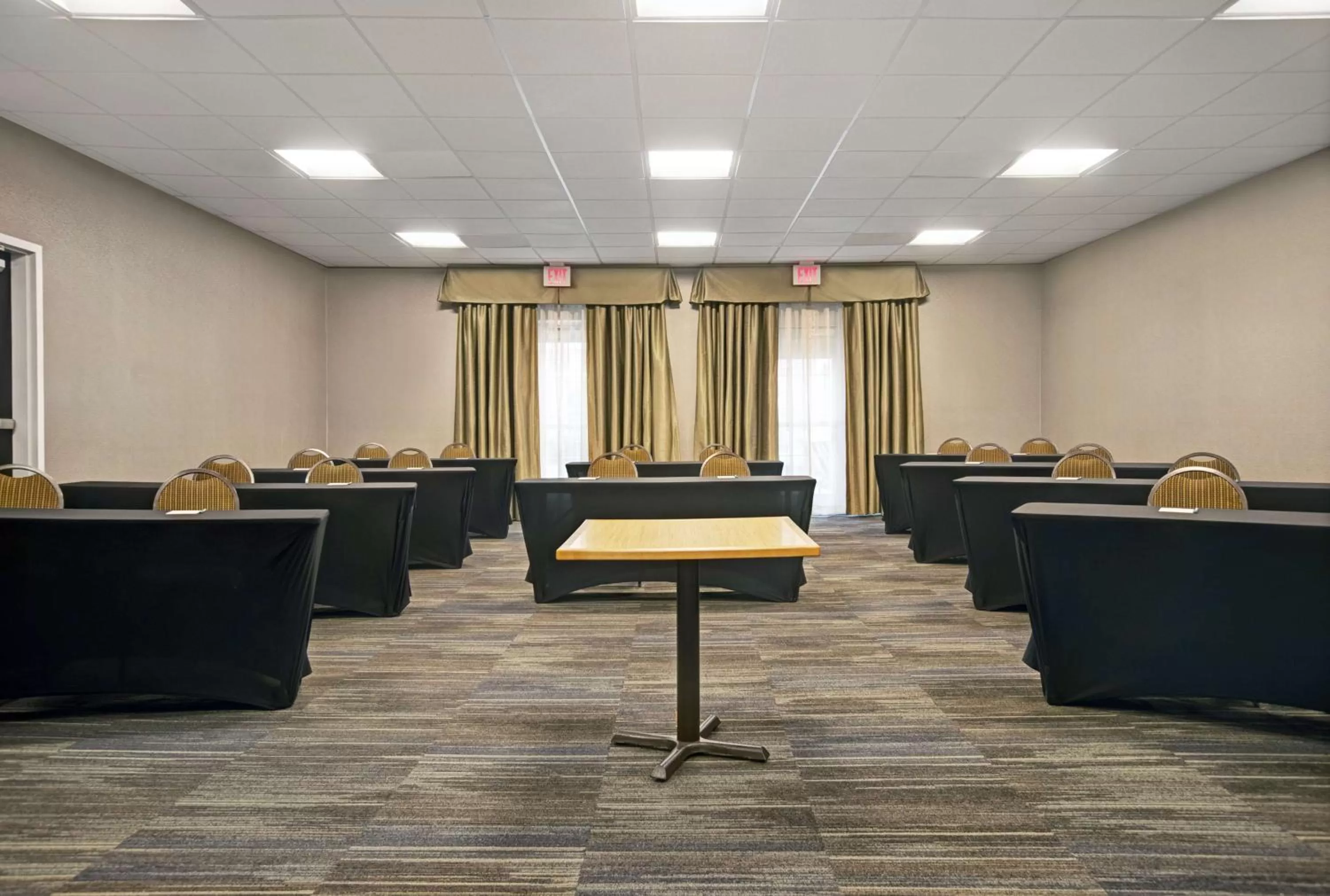 Meeting/conference room in Homewood Suites Charlotte Ayrsley