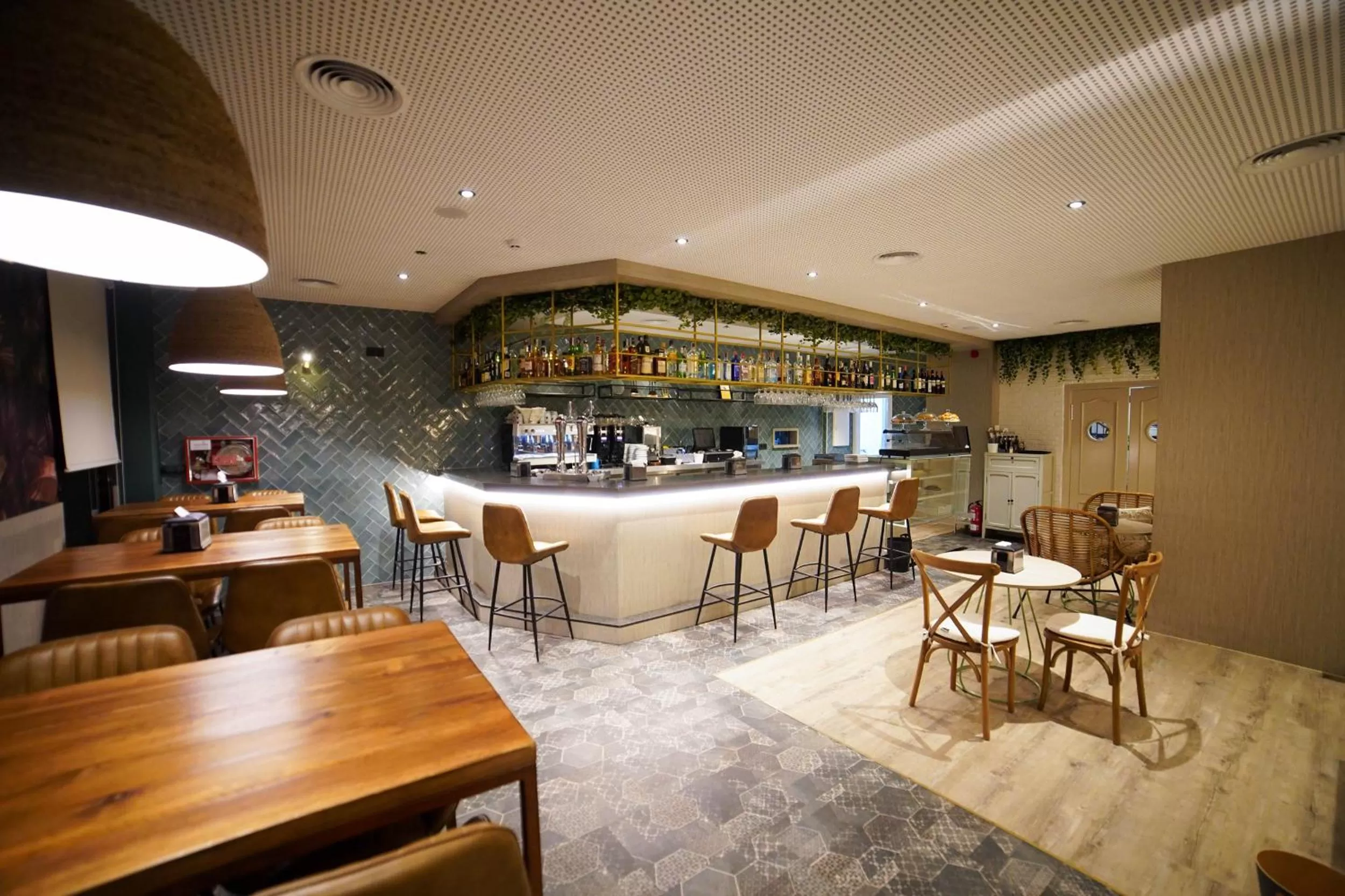 Lounge or bar in Hotel Sercotel Doña Carmela