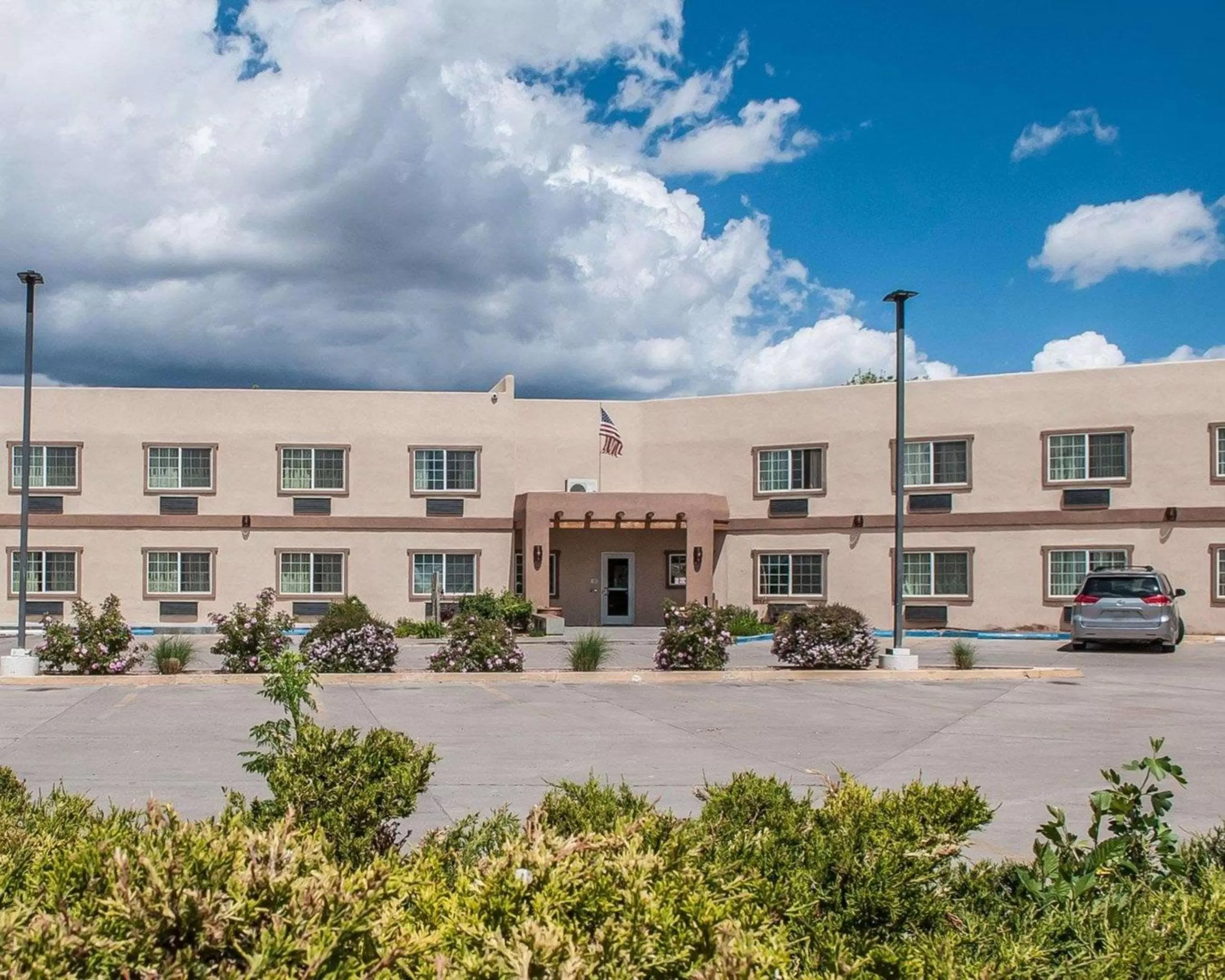 Property building in Econo Lodge Inn & Suites Santa Fe South