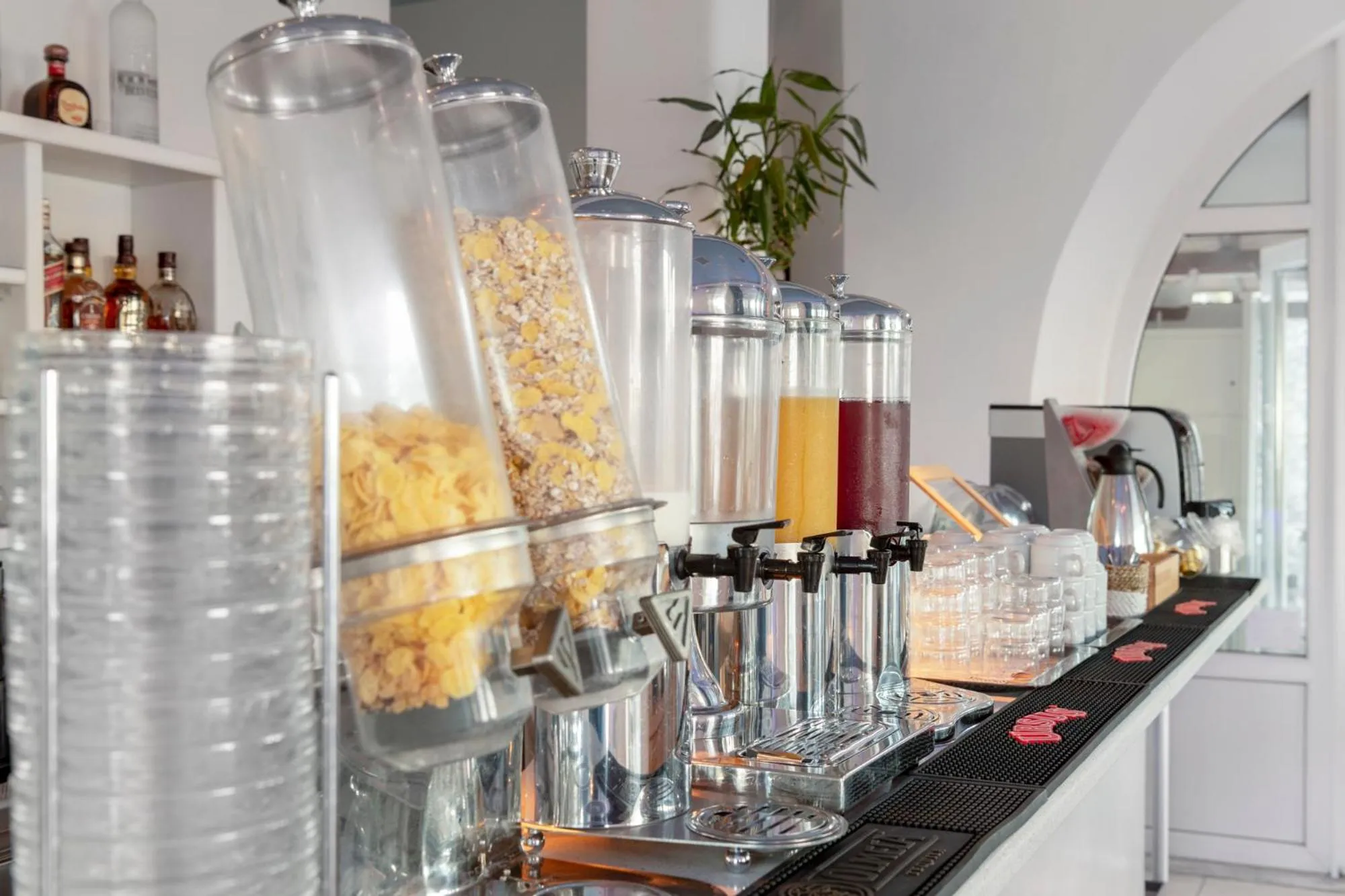 Breakfast in Makis Place