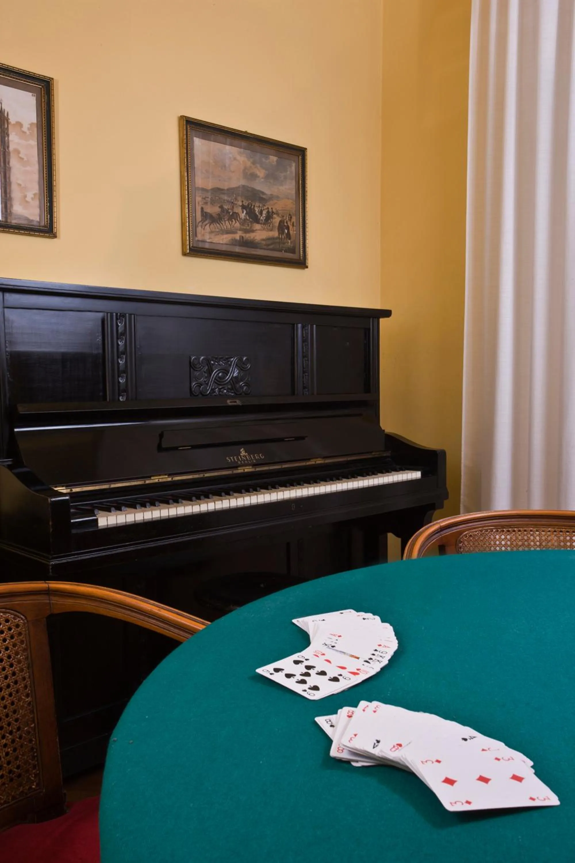Game Room in Hotel Vittoria
