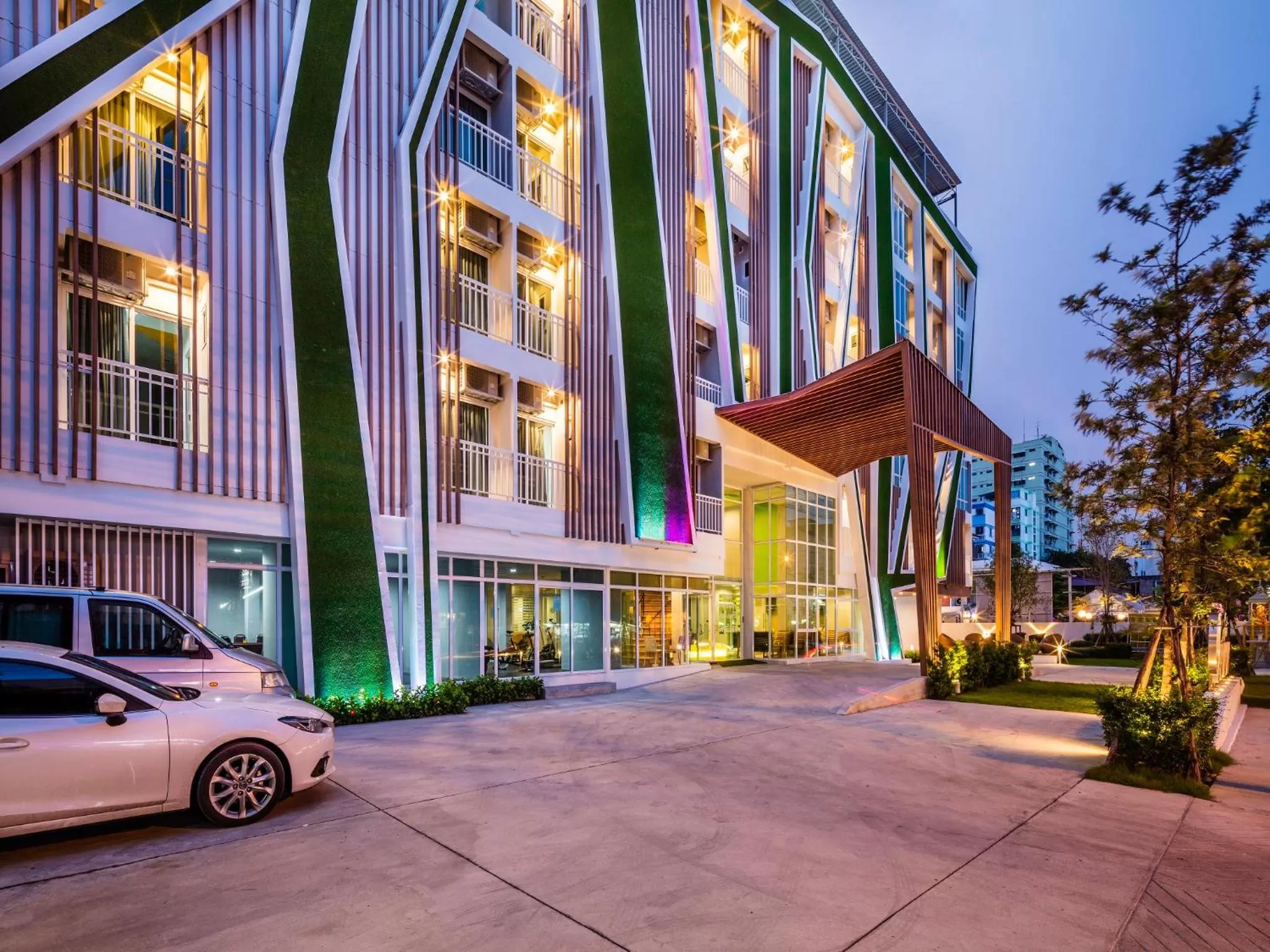 Property building in Atelier Suites