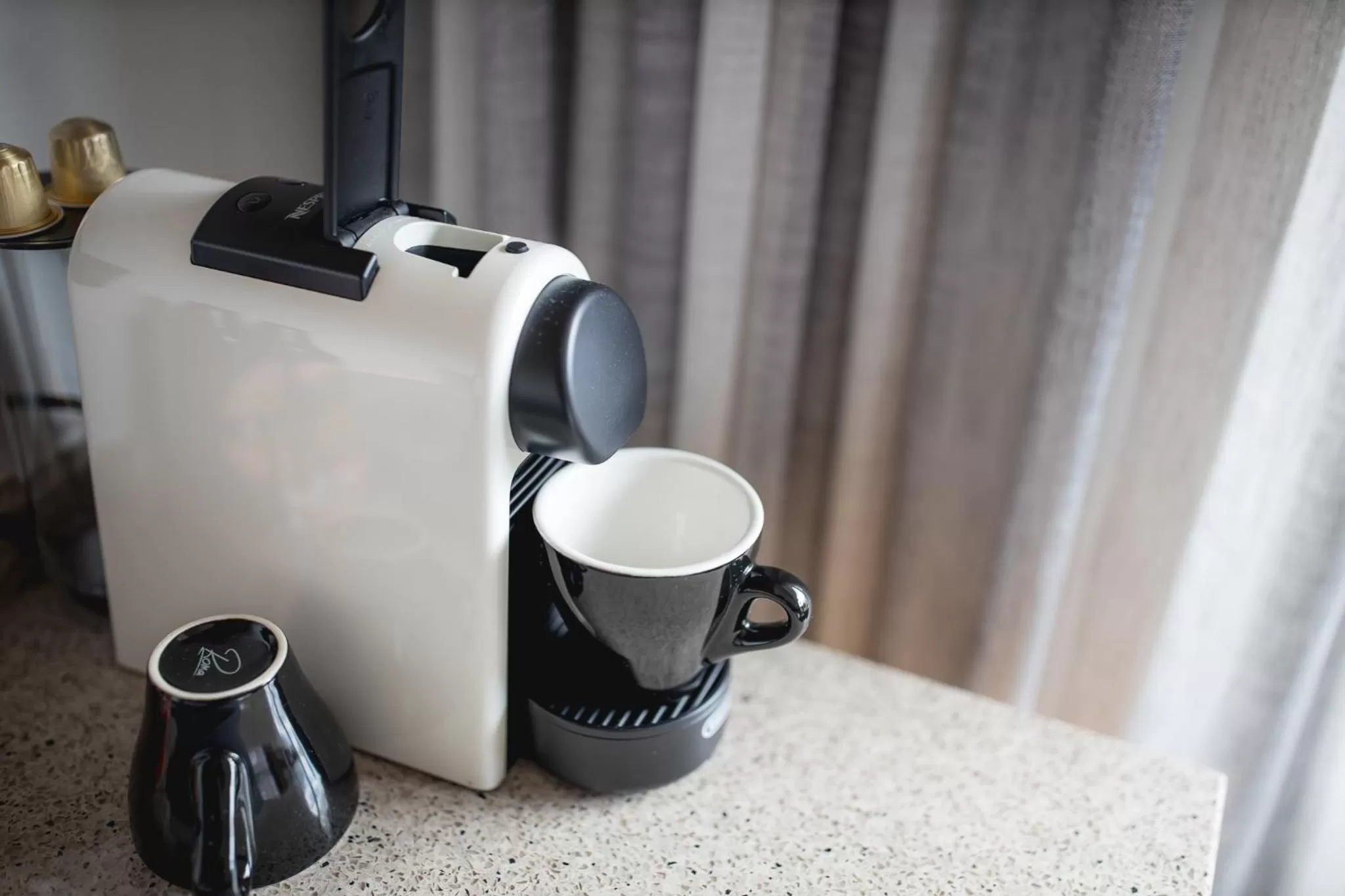 Coffee/tea facilities in Lomond Lodge Motel & Apartments