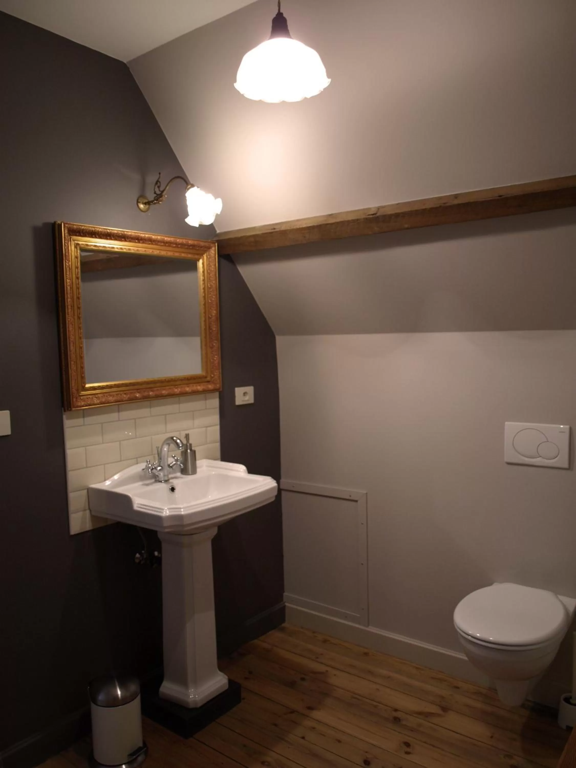 Bathroom in B&B Pastorie van Merkem