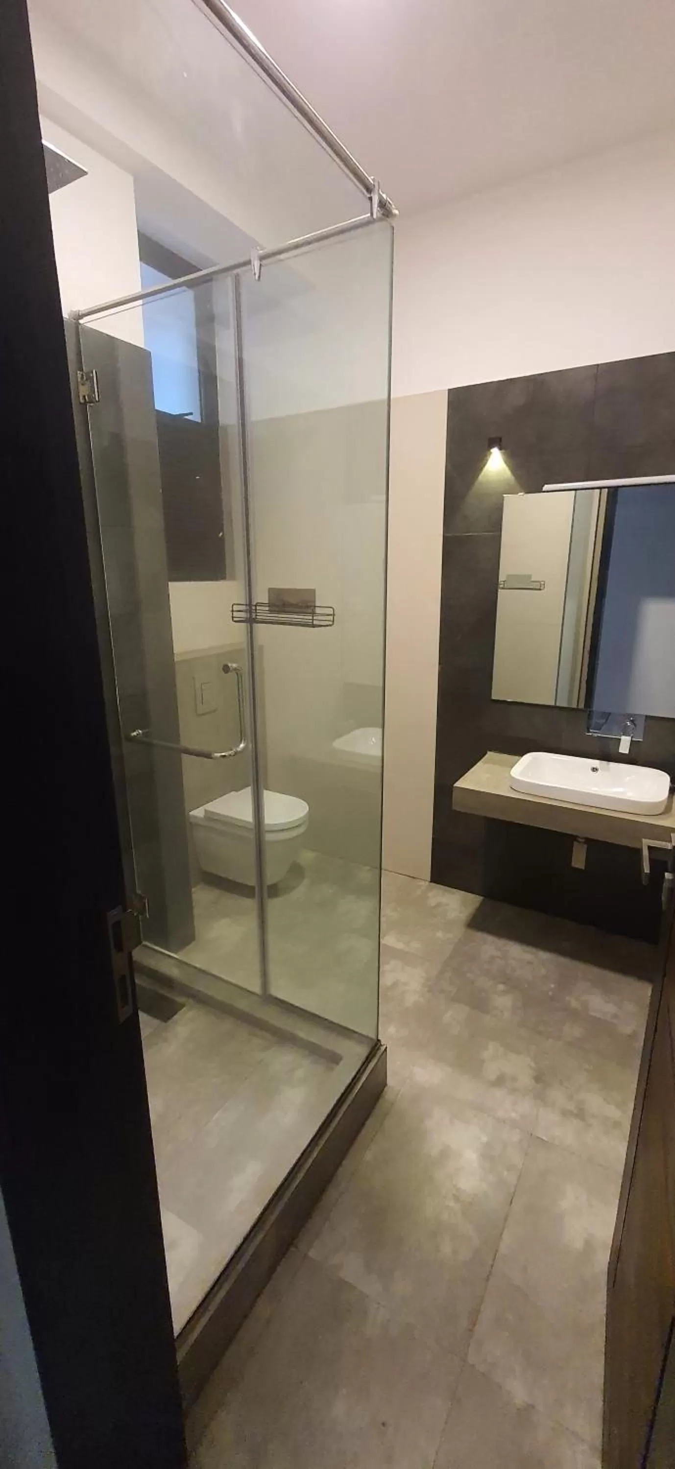 Bathroom in Hotel Kandyan View ''Free pickup from Kandy city''