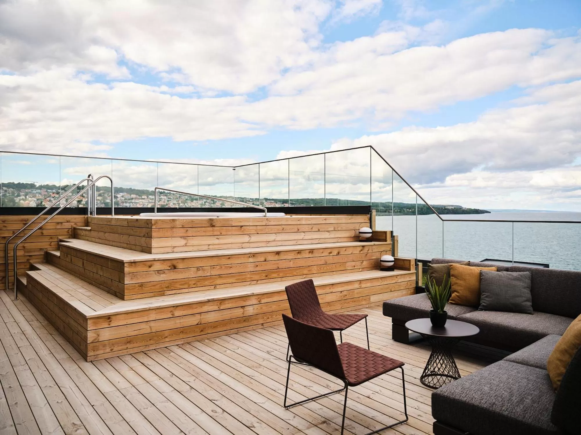 Hot Tub in Quality Hotel Match