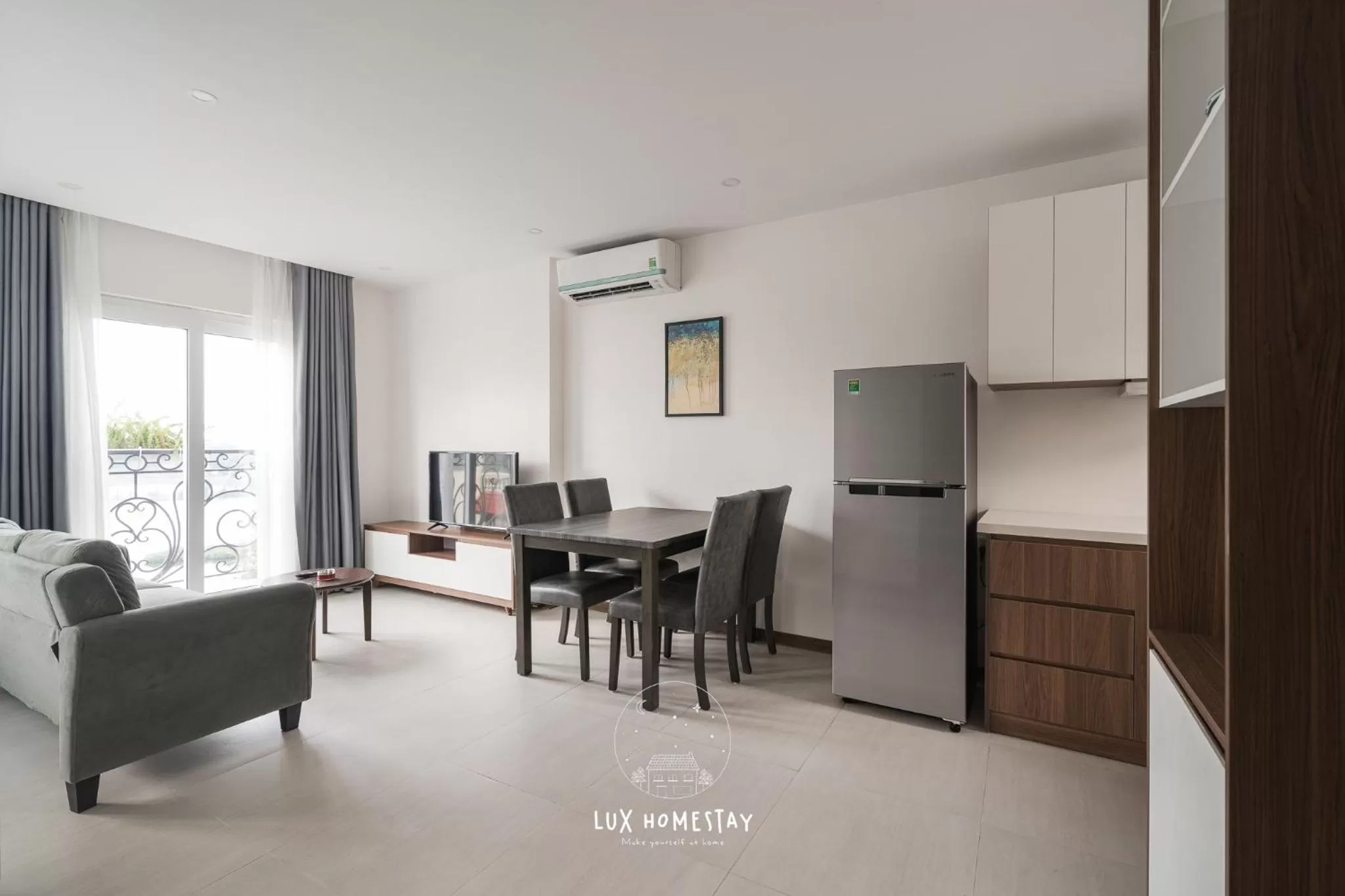 TV and multimedia in Lux Westlake Studio