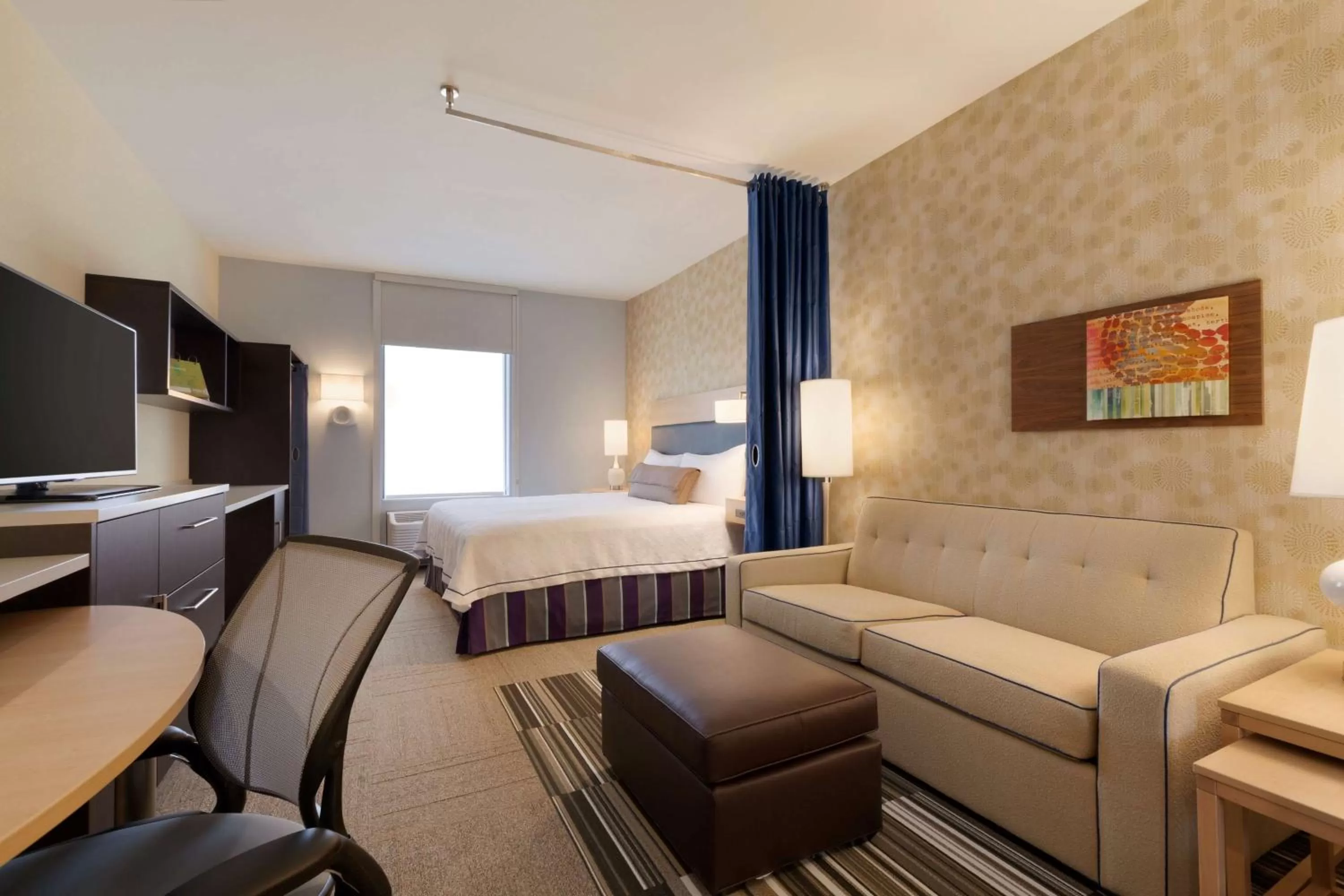 Bedroom in Home2 Suites by Hilton Oklahoma City South