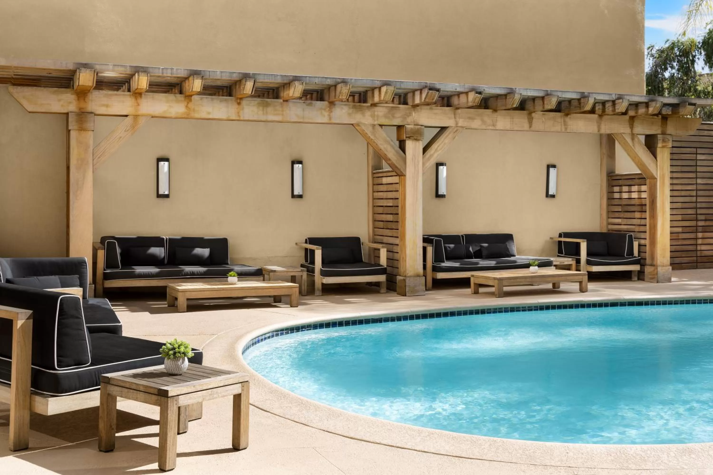 Swimming pool in The Anza-a Calabasas Hotel