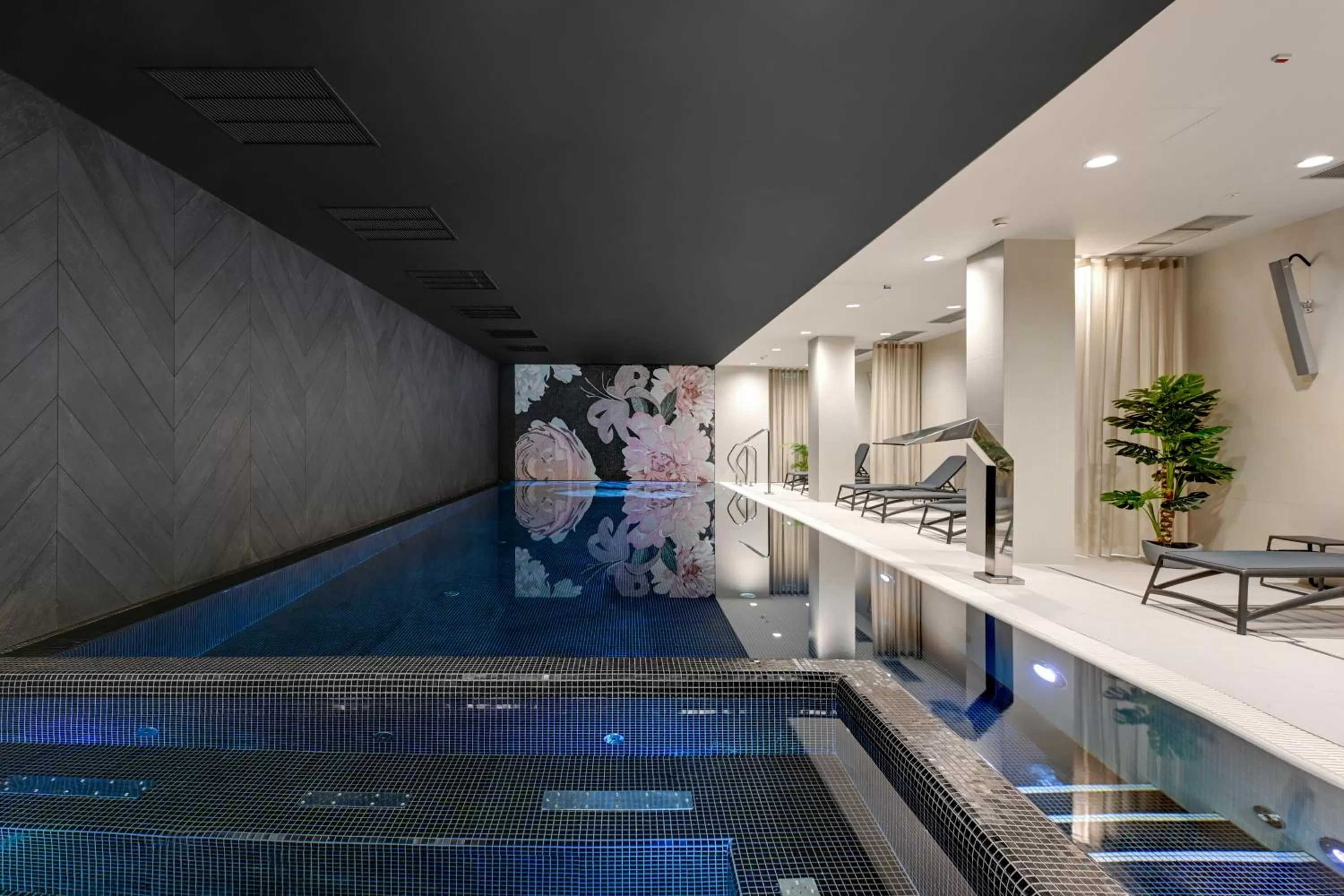 Swimming pool in GRANO HOTEL Gdańsk Old Town