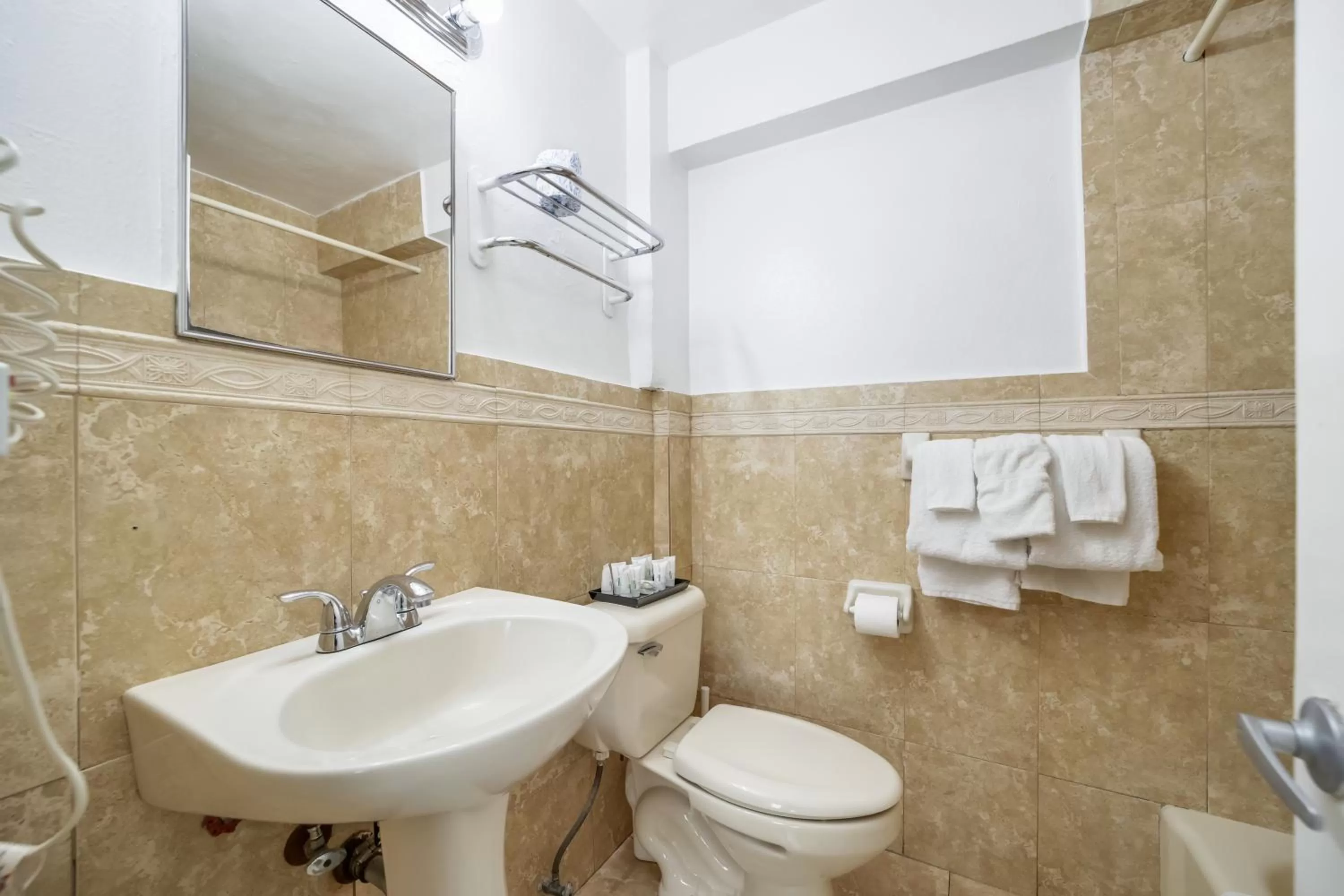 Shower in Starlite Hotel