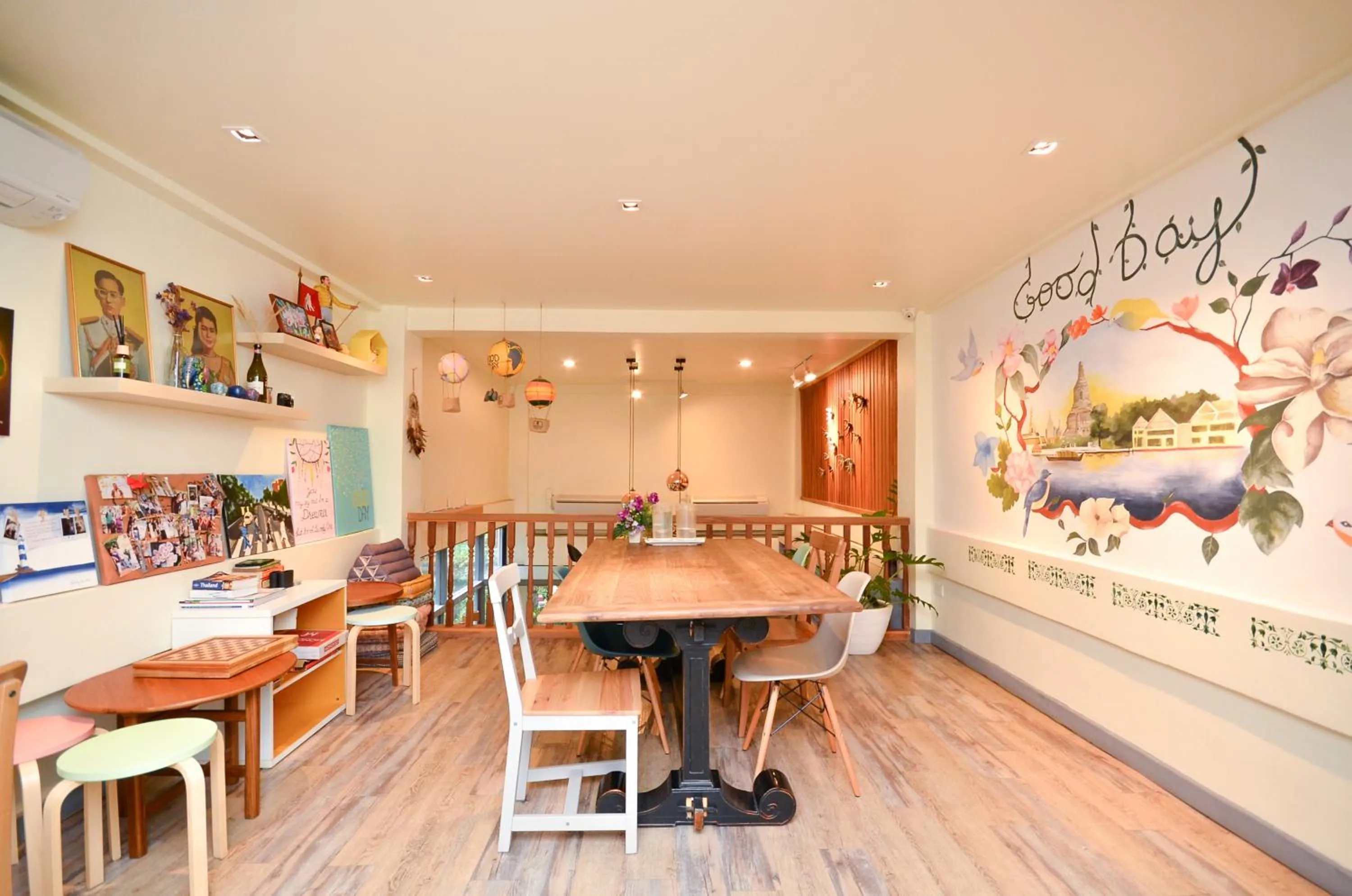 Communal lounge/ TV room in Good Day Hostel