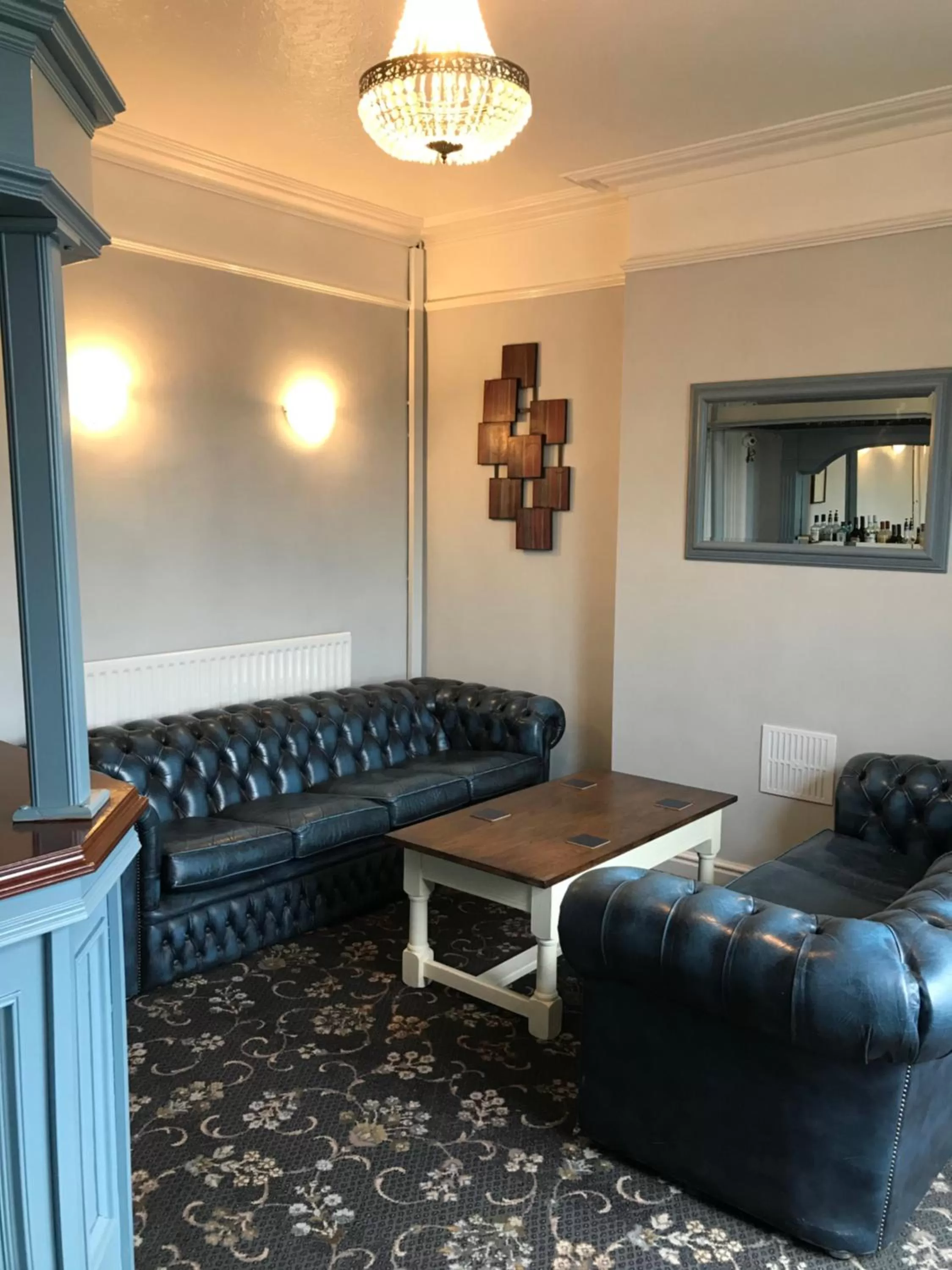 Lounge or bar in Holly Trees Hotel