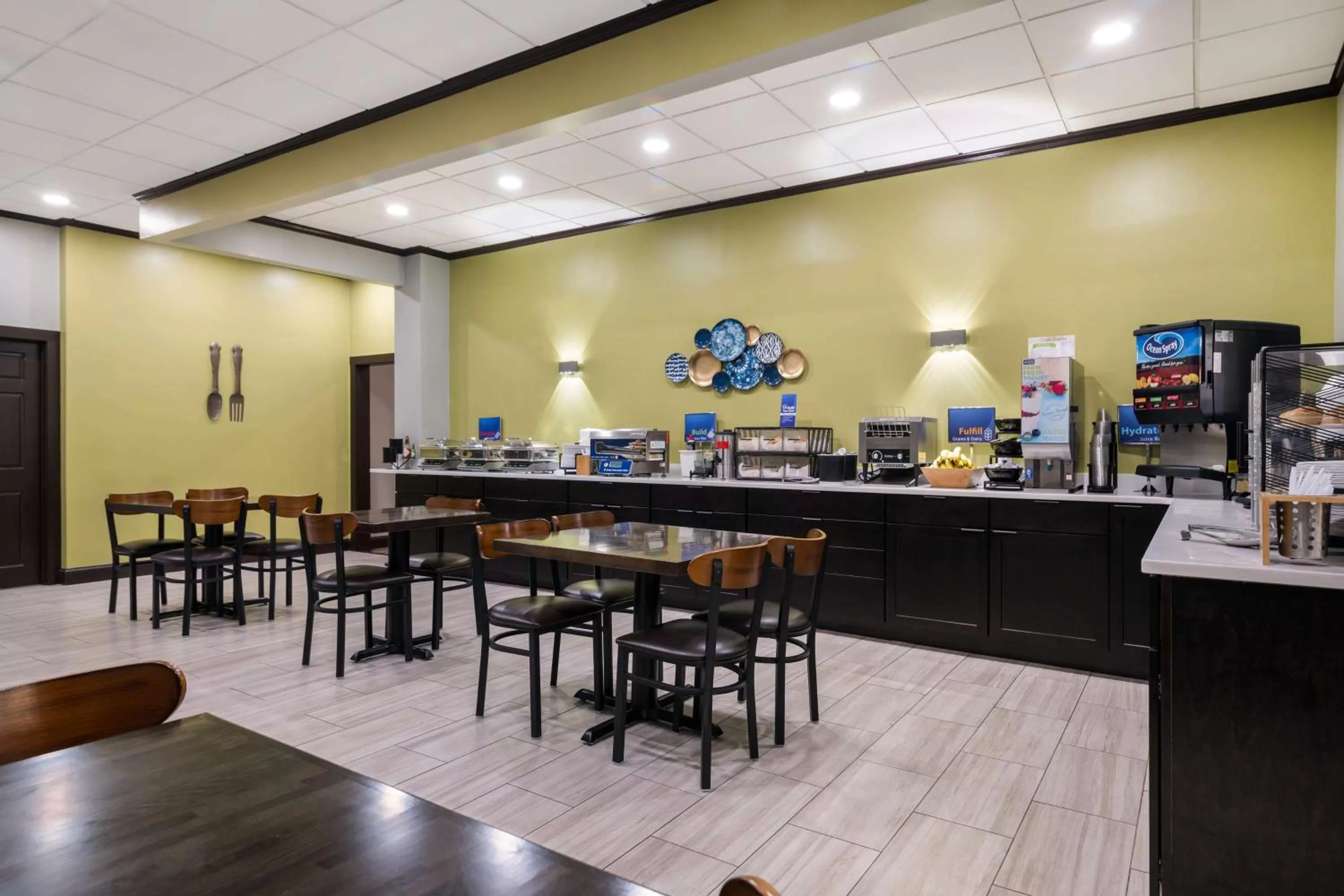 Restaurant/places to eat in Best Western Plymouth Inn-White Mountains