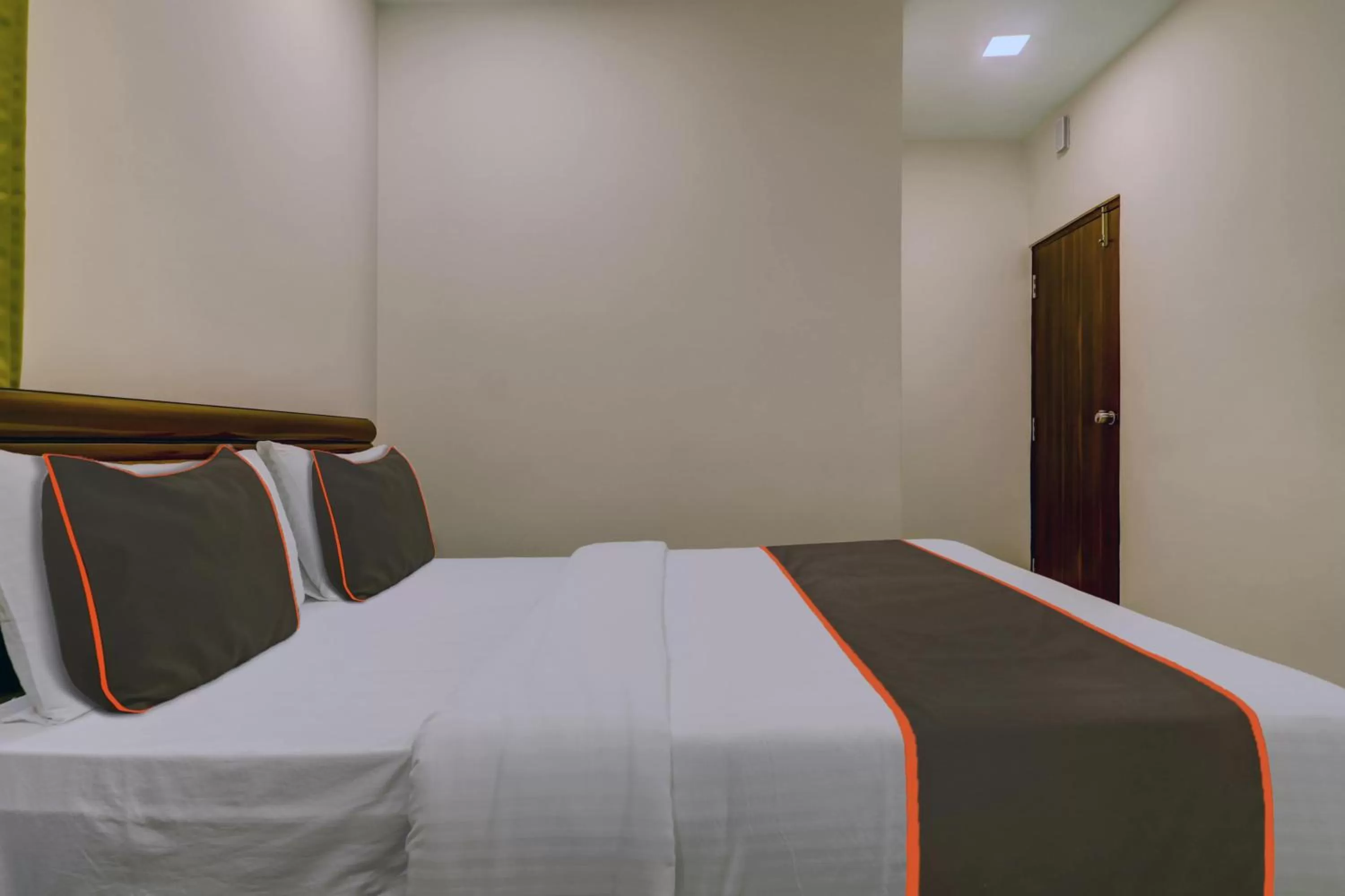 Bedroom, Bed in Super OYO Collection O Halcyon Madhapur