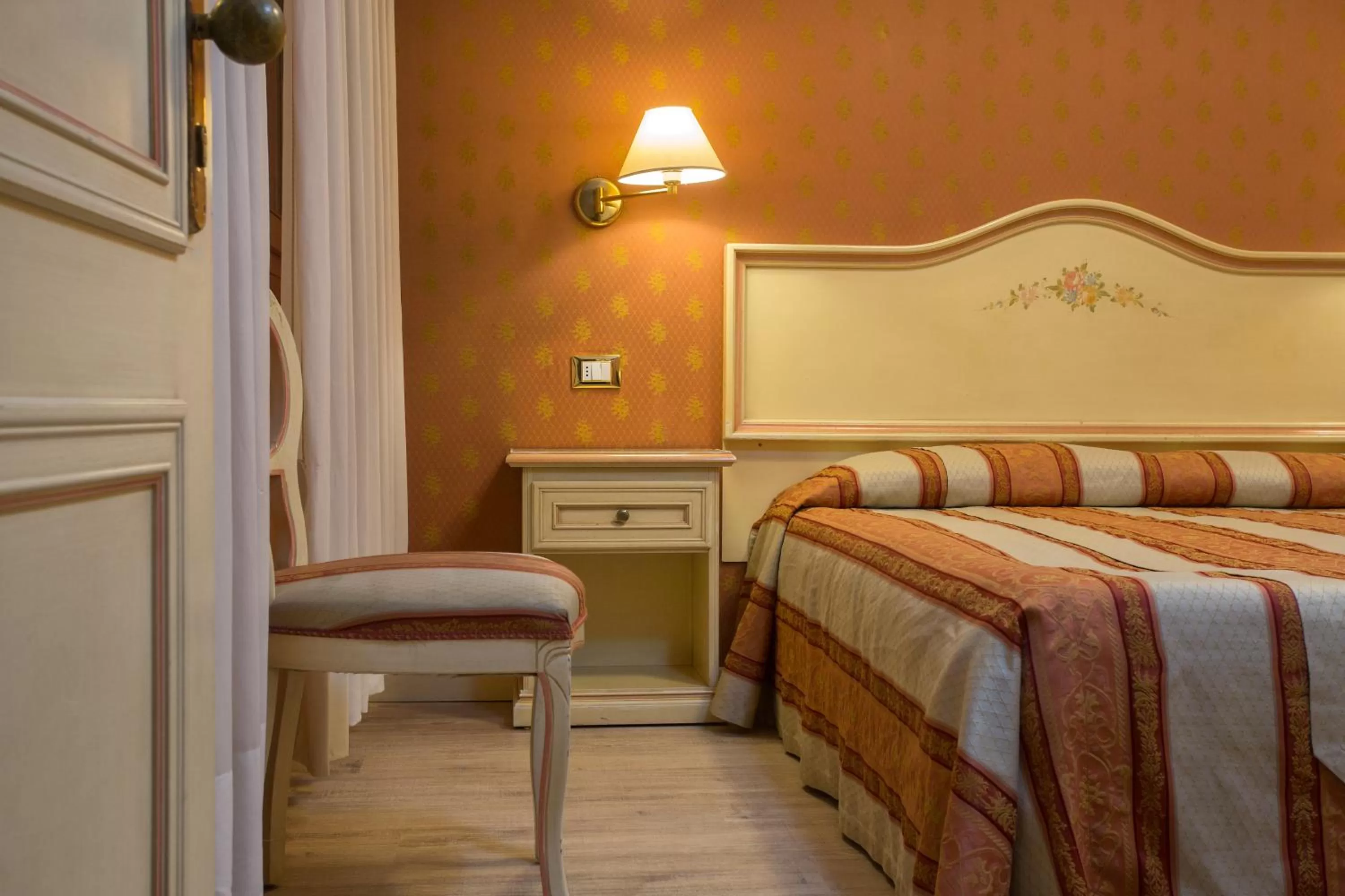 Photo of the whole room, Bed in Hotel Conterie