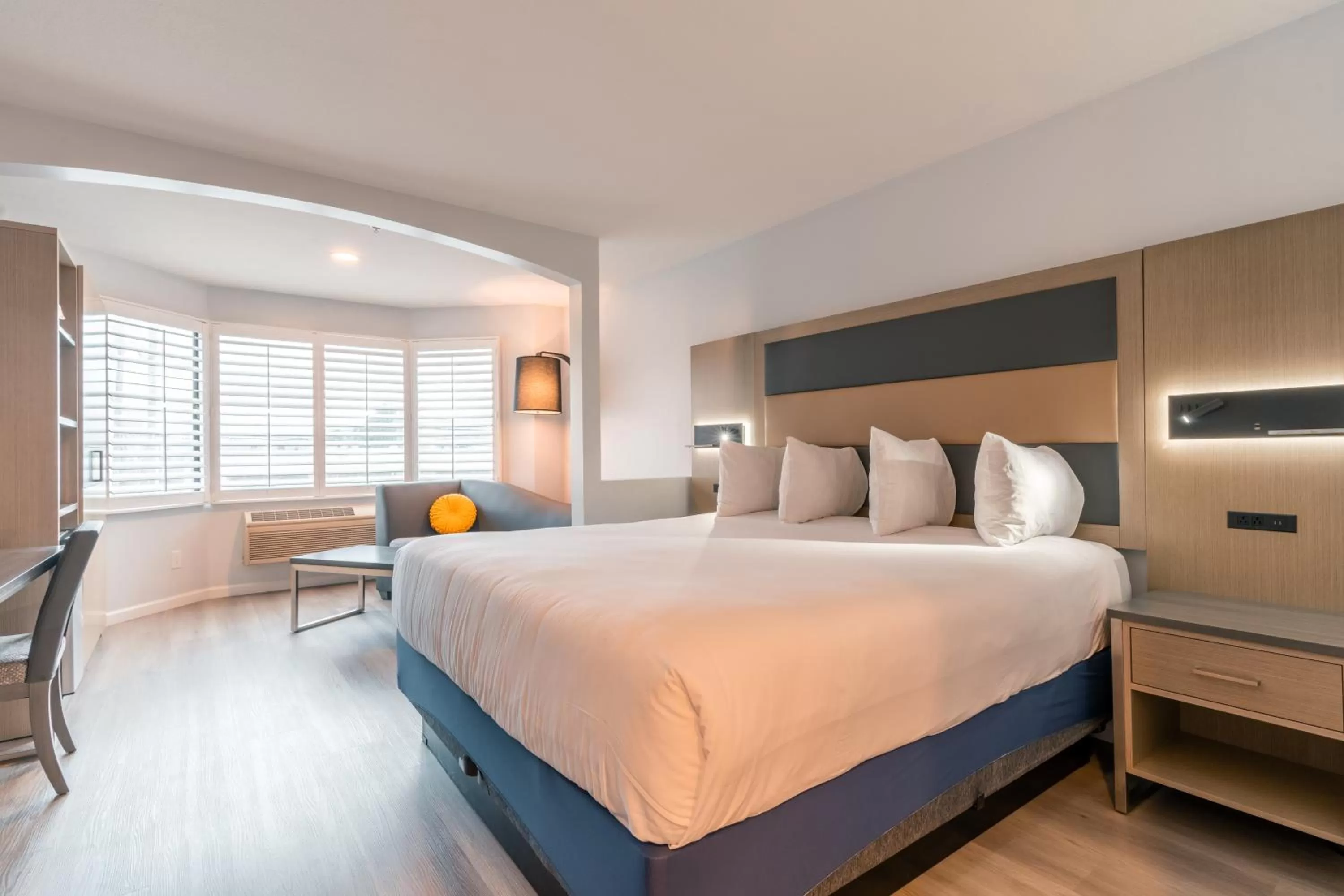 Bed in Hotel Aluxor SFO, Sapphire Boutique Collection