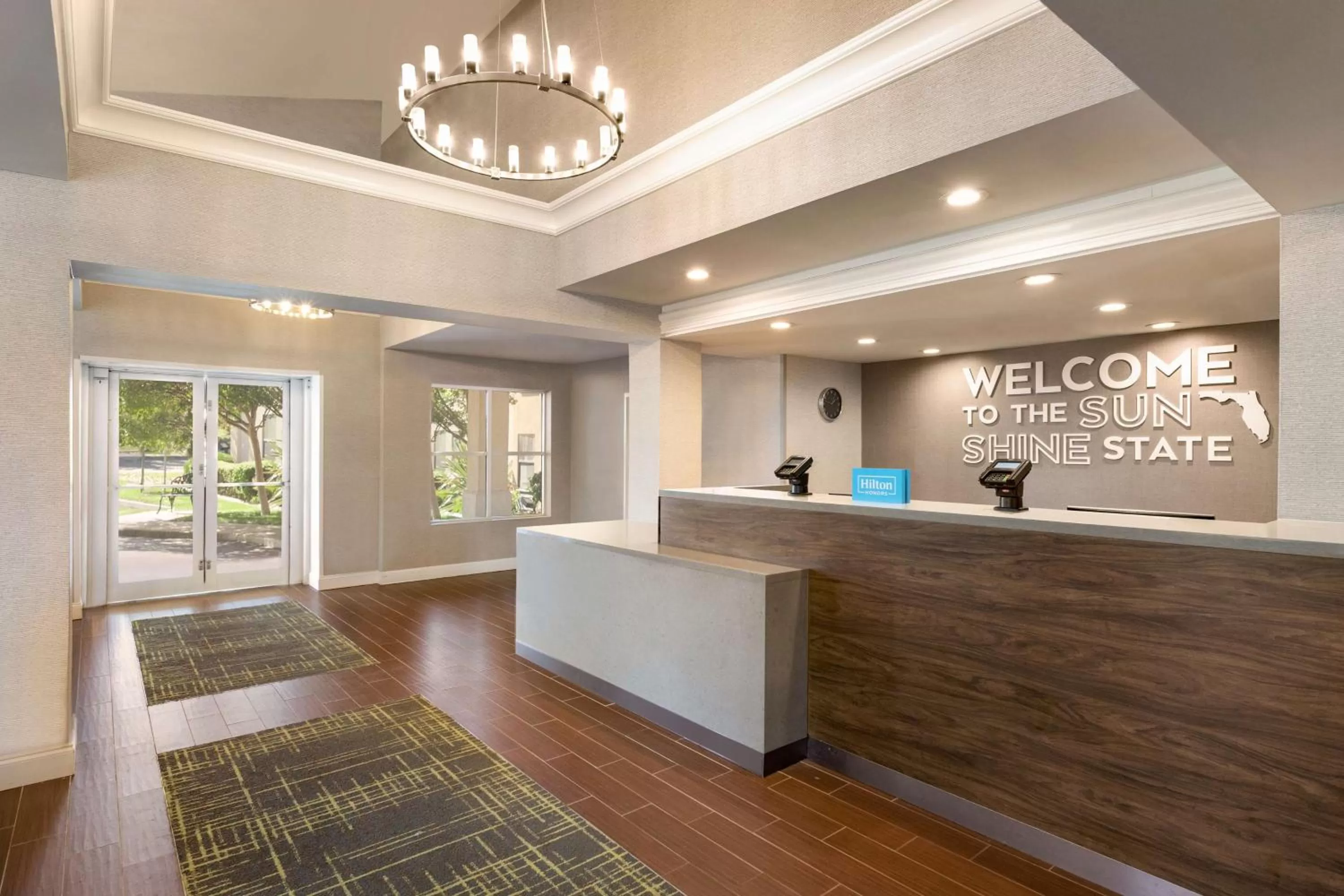 Lobby or reception in Hampton Inn & Suites Fort Lauderdale Airport