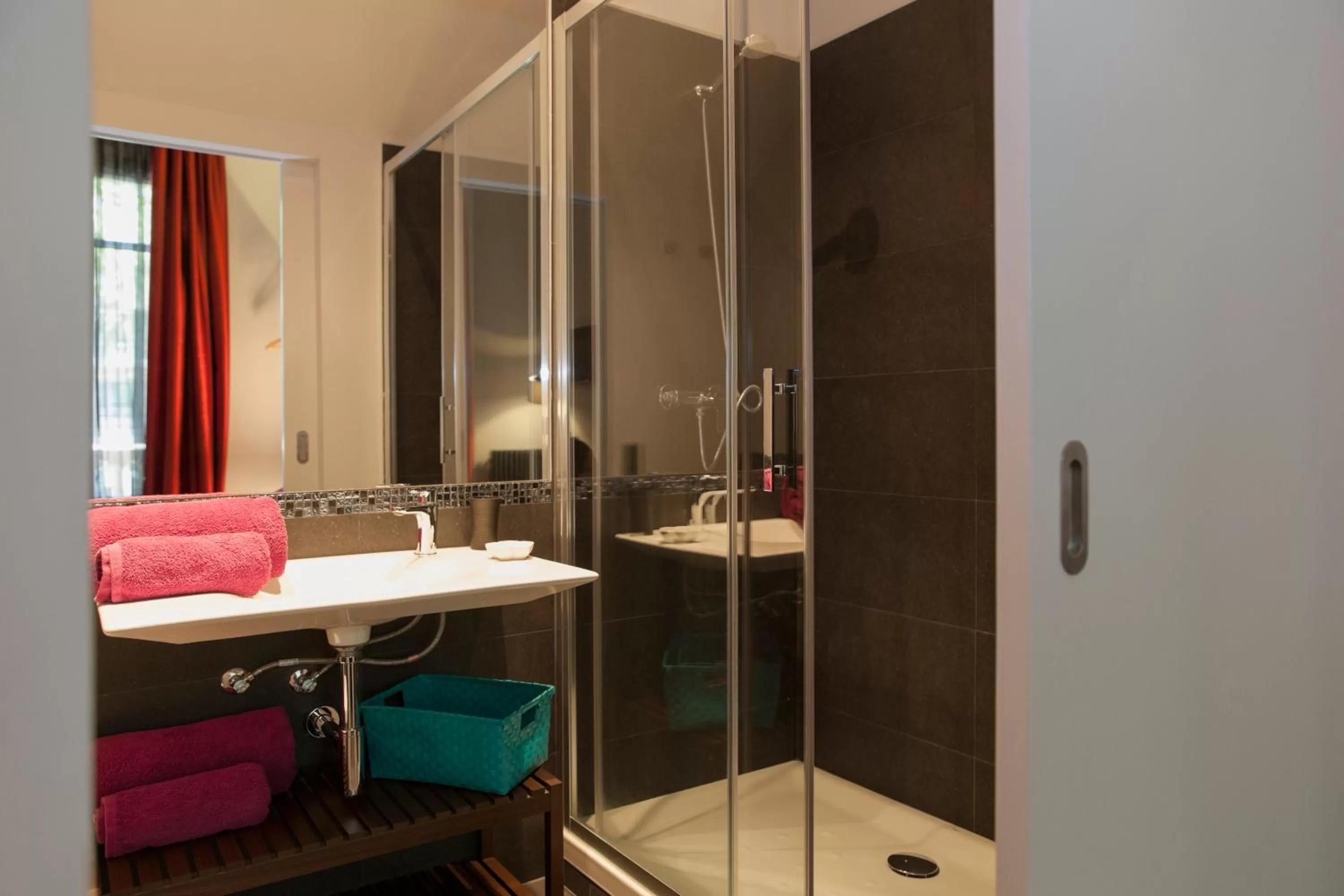 Shower in Umma Barcelona B&B Boutique