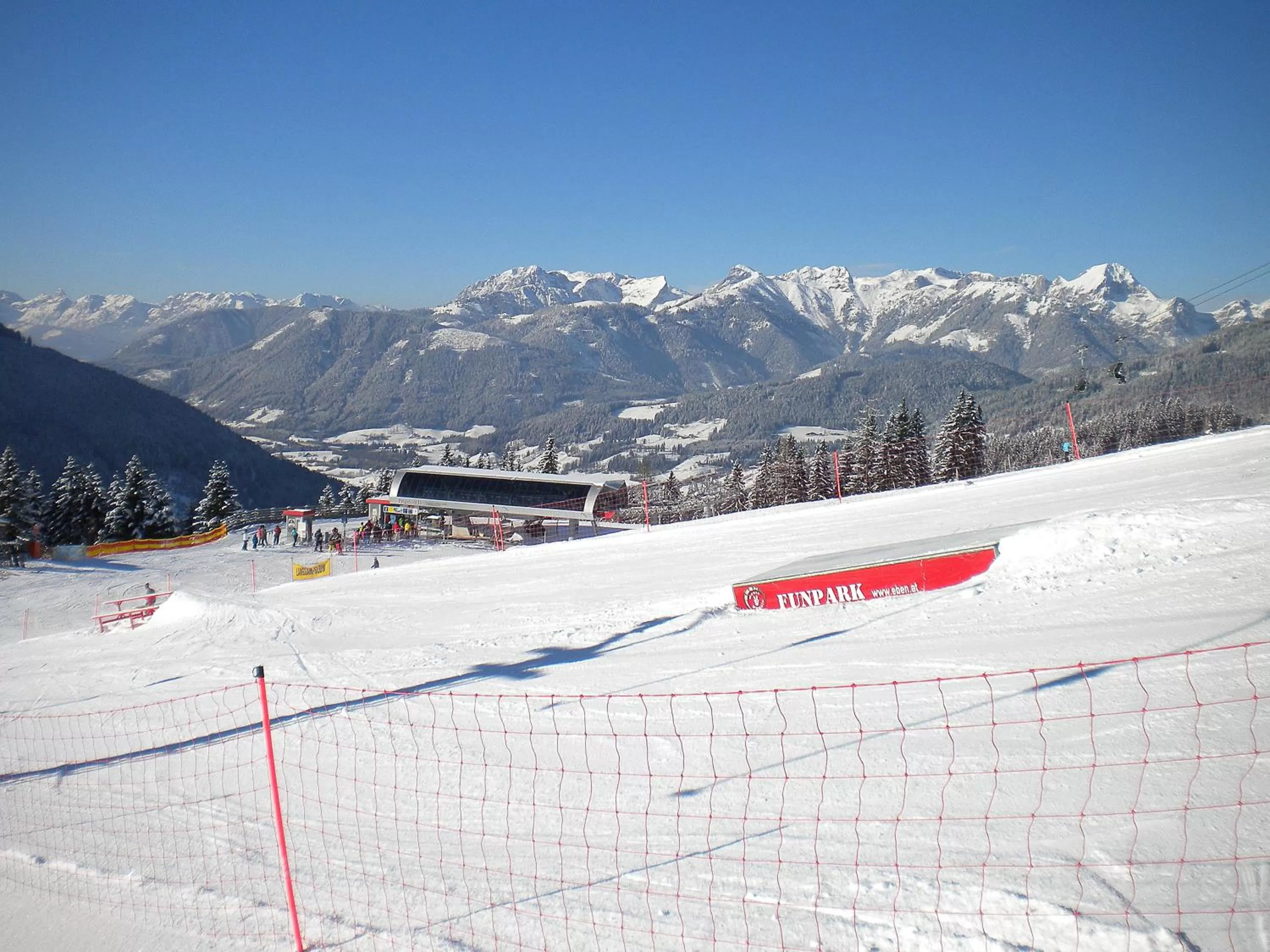 Skiing, Winter in Apparthotel Restaurant Steiners