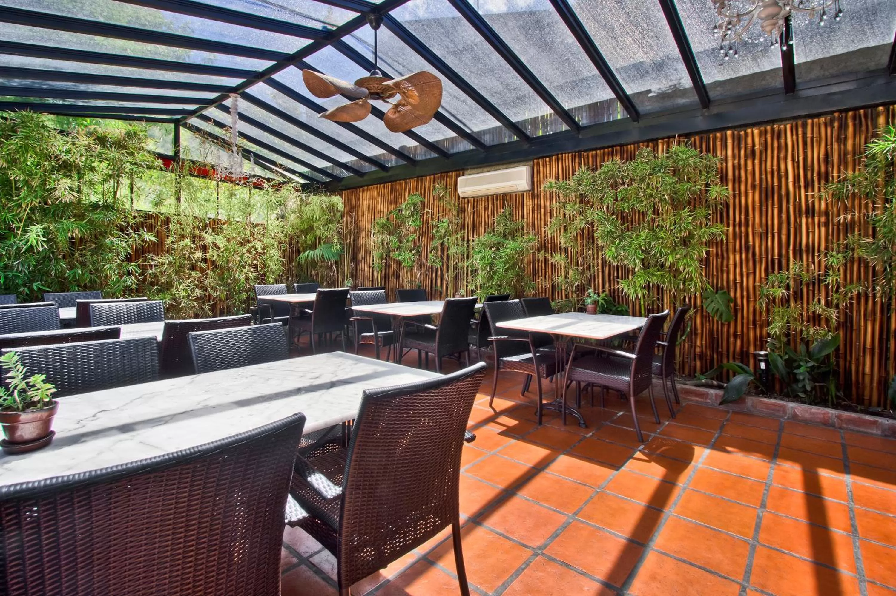 Restaurant/places to eat in Hotel del Casco