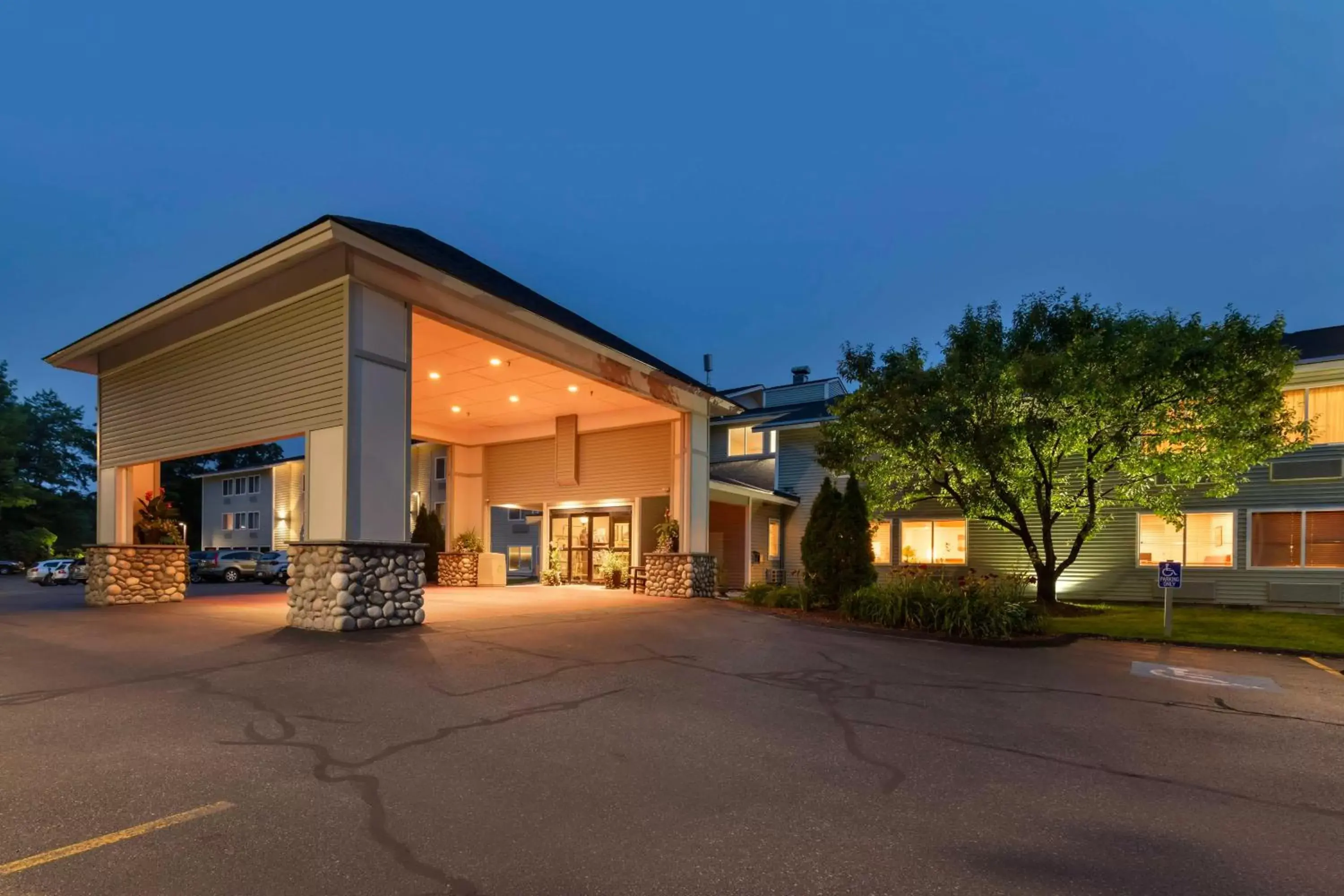 Best Western Plus Windjammer Inn & Conference Center Best Western Plus Windjammer Inn & Conference Center