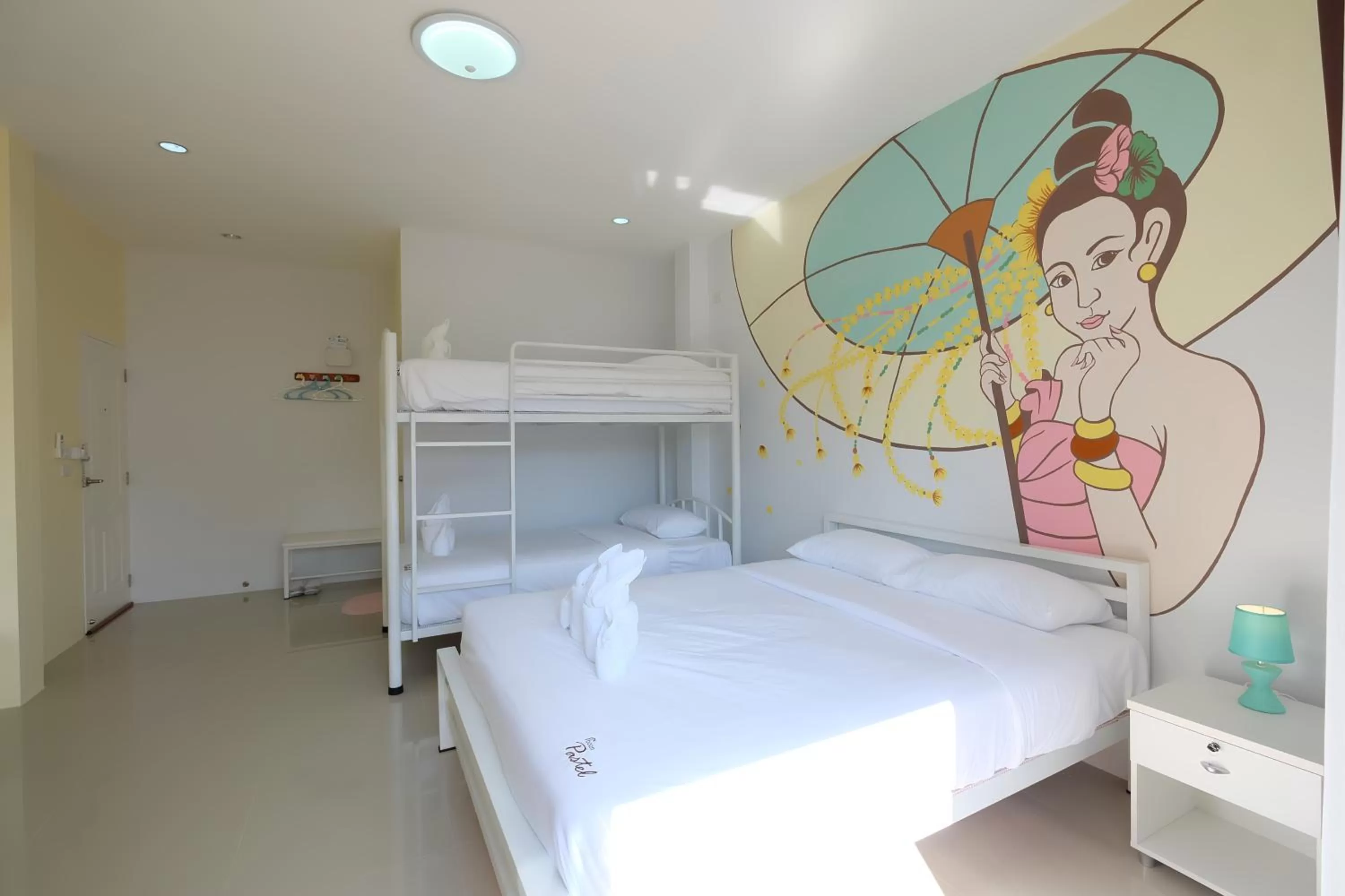 Spring, Bed in Noble Baan Pastel