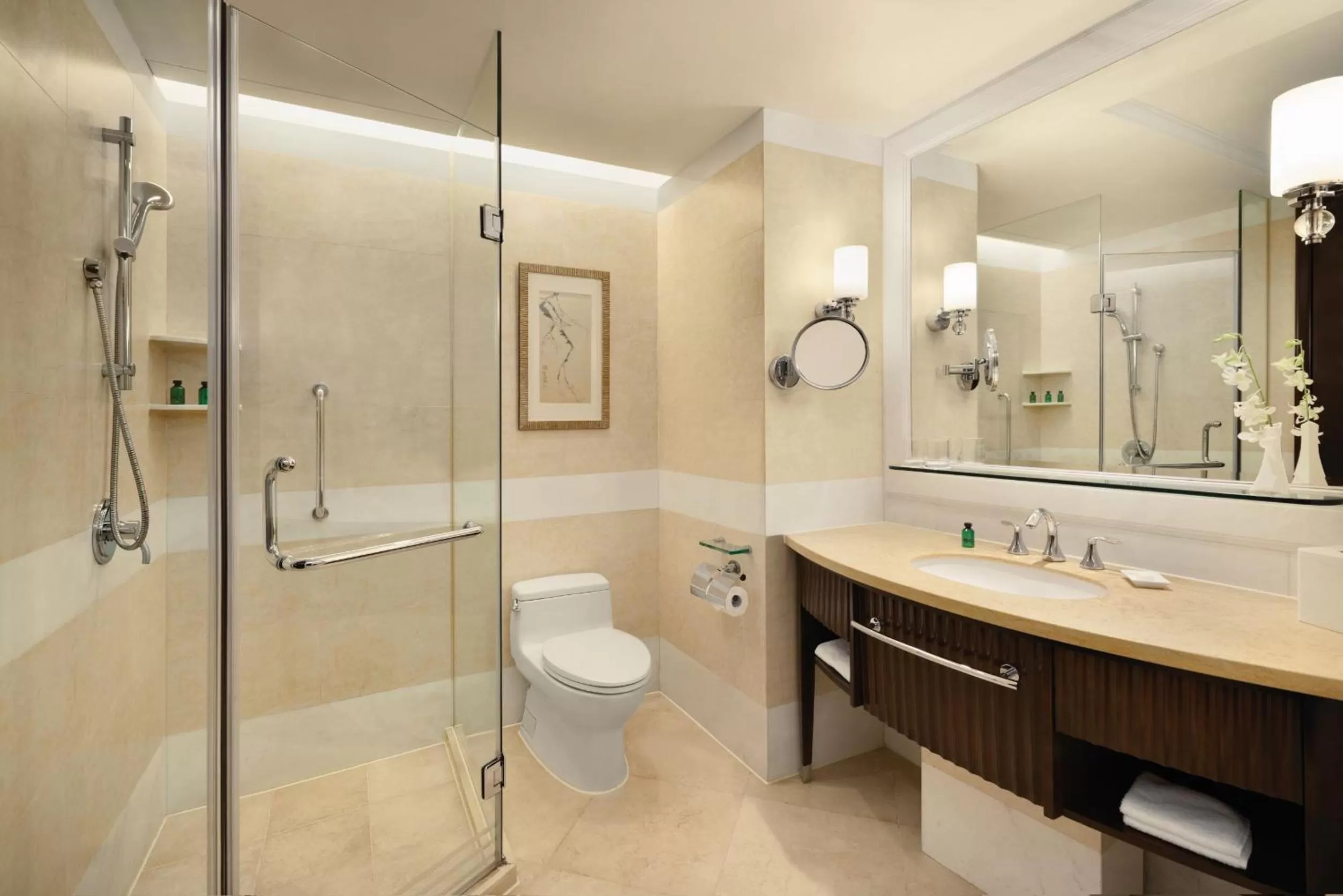 Hot Tub in Shangri-La Guilin