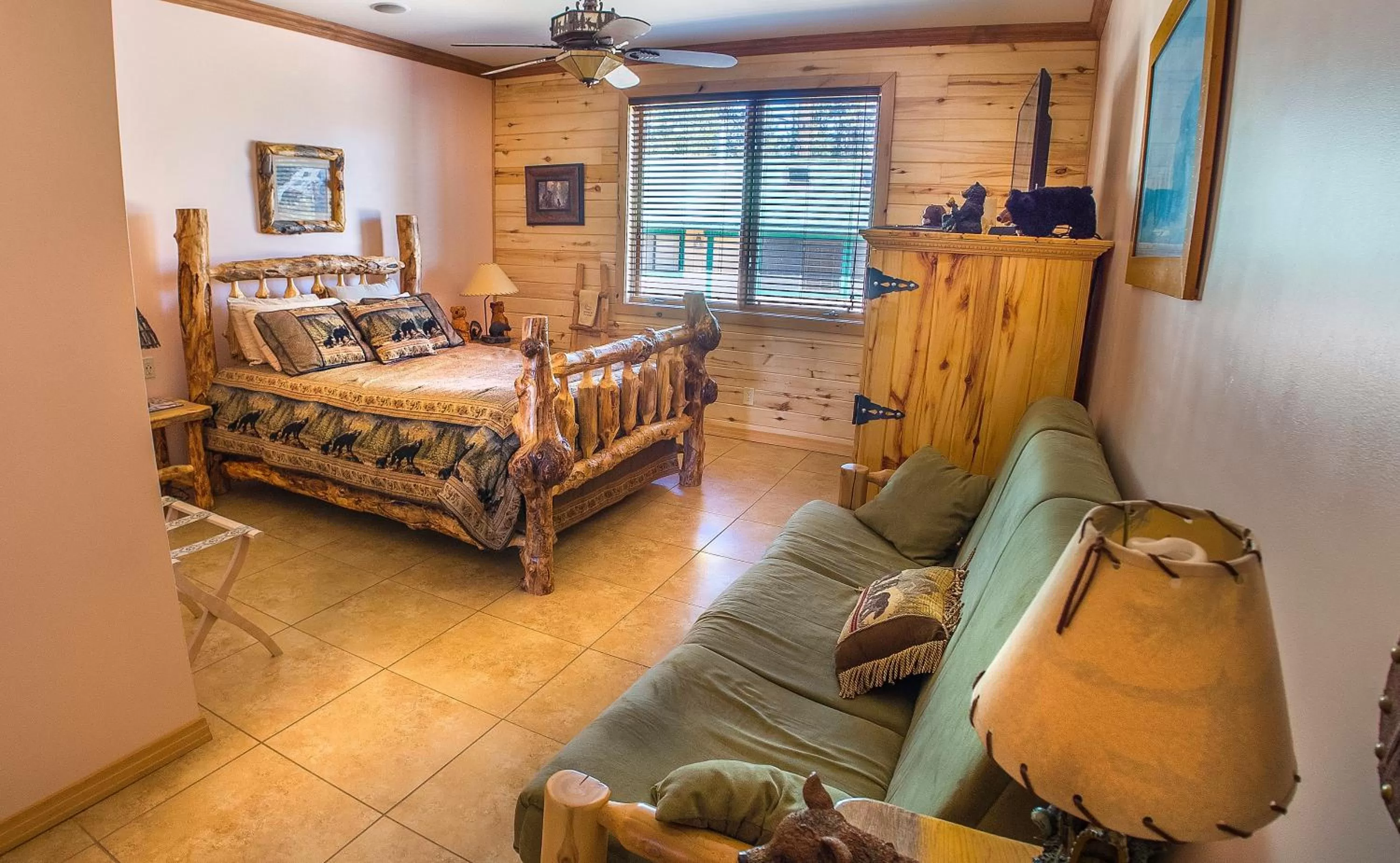 Photo of the whole room, Bed in Elktrace Bed and Breakfast