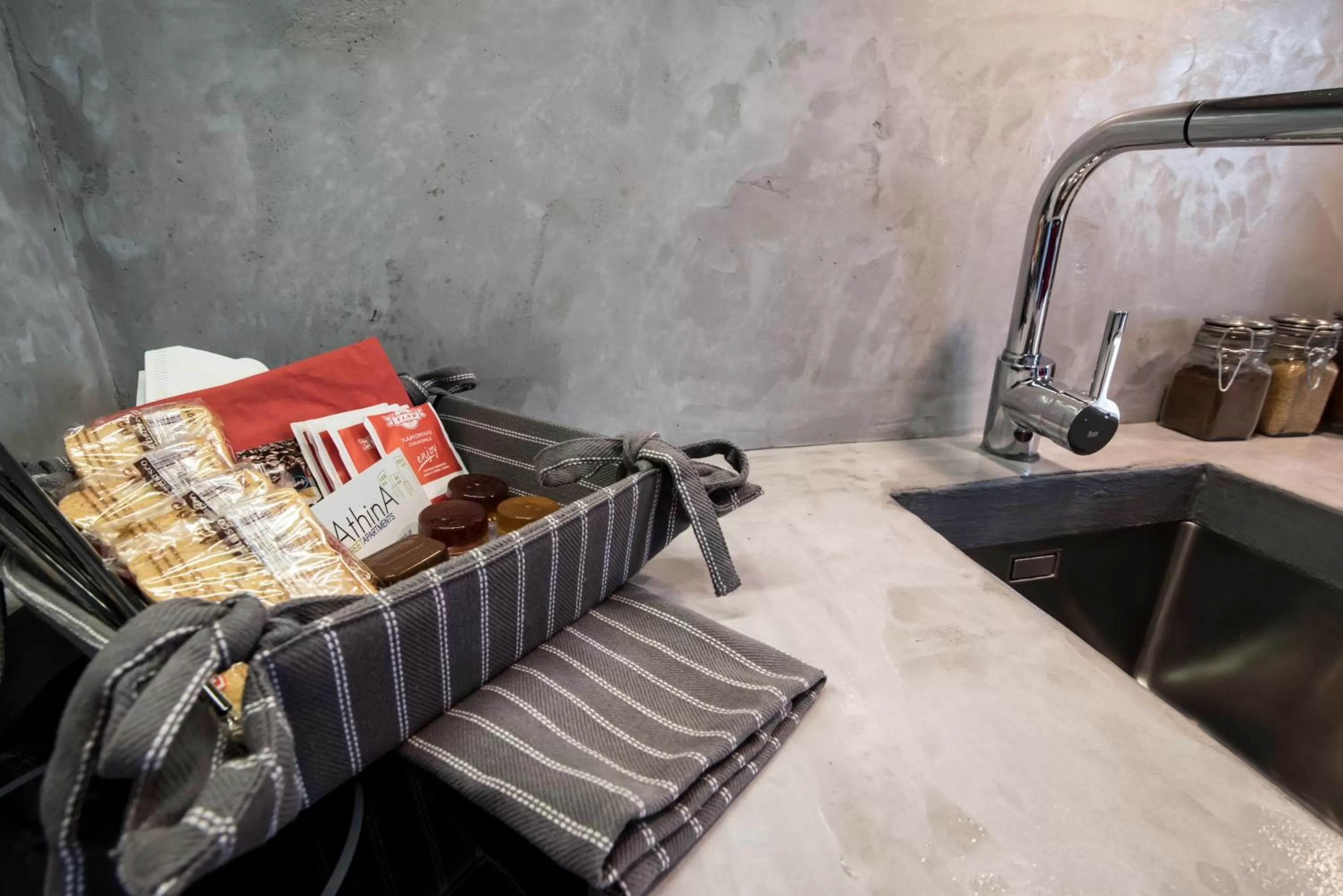 Kitchen or kitchenette in AthinA STREETAPARTMENTS