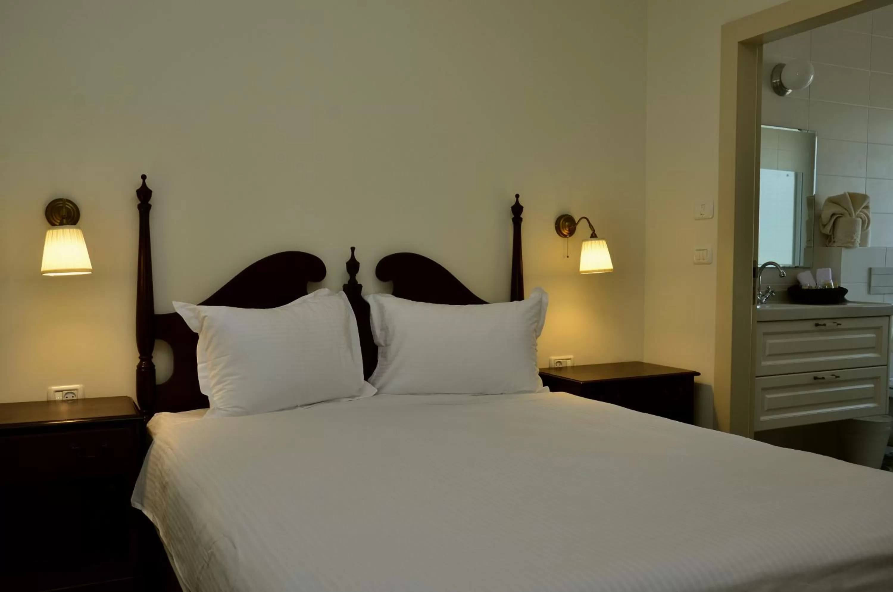 Bedroom, Room Photo in HaBaronit