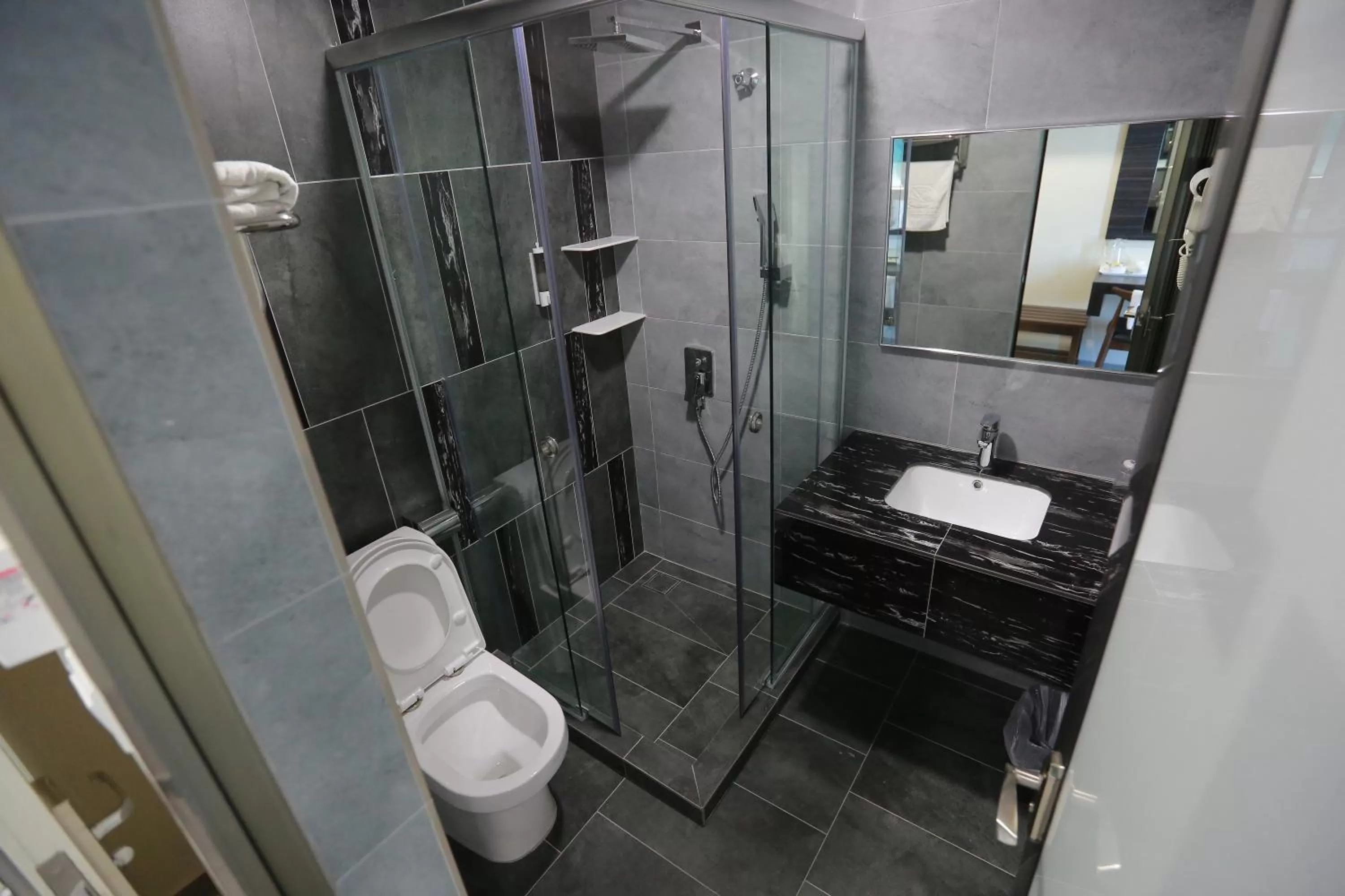 Bathroom in Pantai Regal Hotel