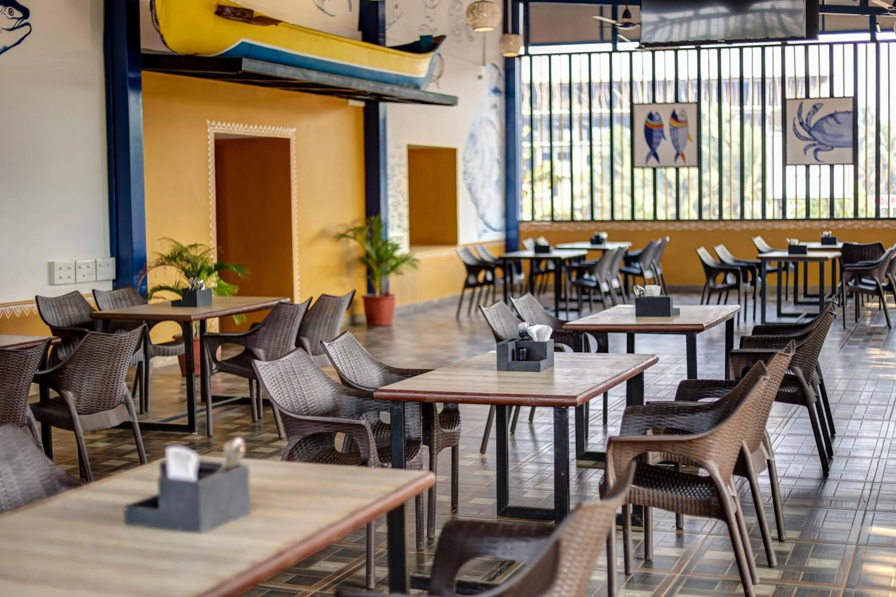 Restaurant/places to eat in Sterling Karwar