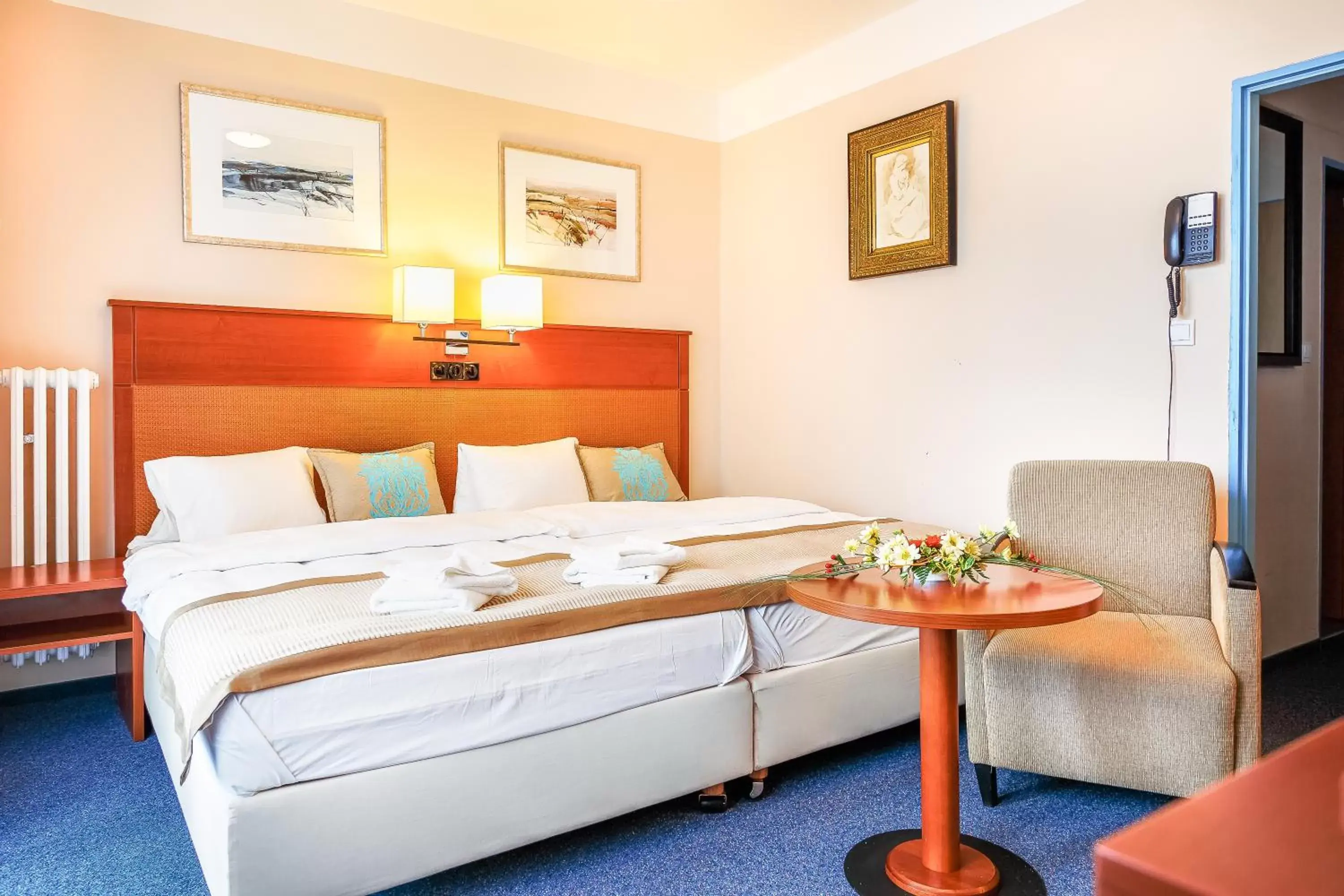 Double or Twin Room with Balcony in Hotel Marttel Double or Twin Room with Balcony in Hotel Marttel