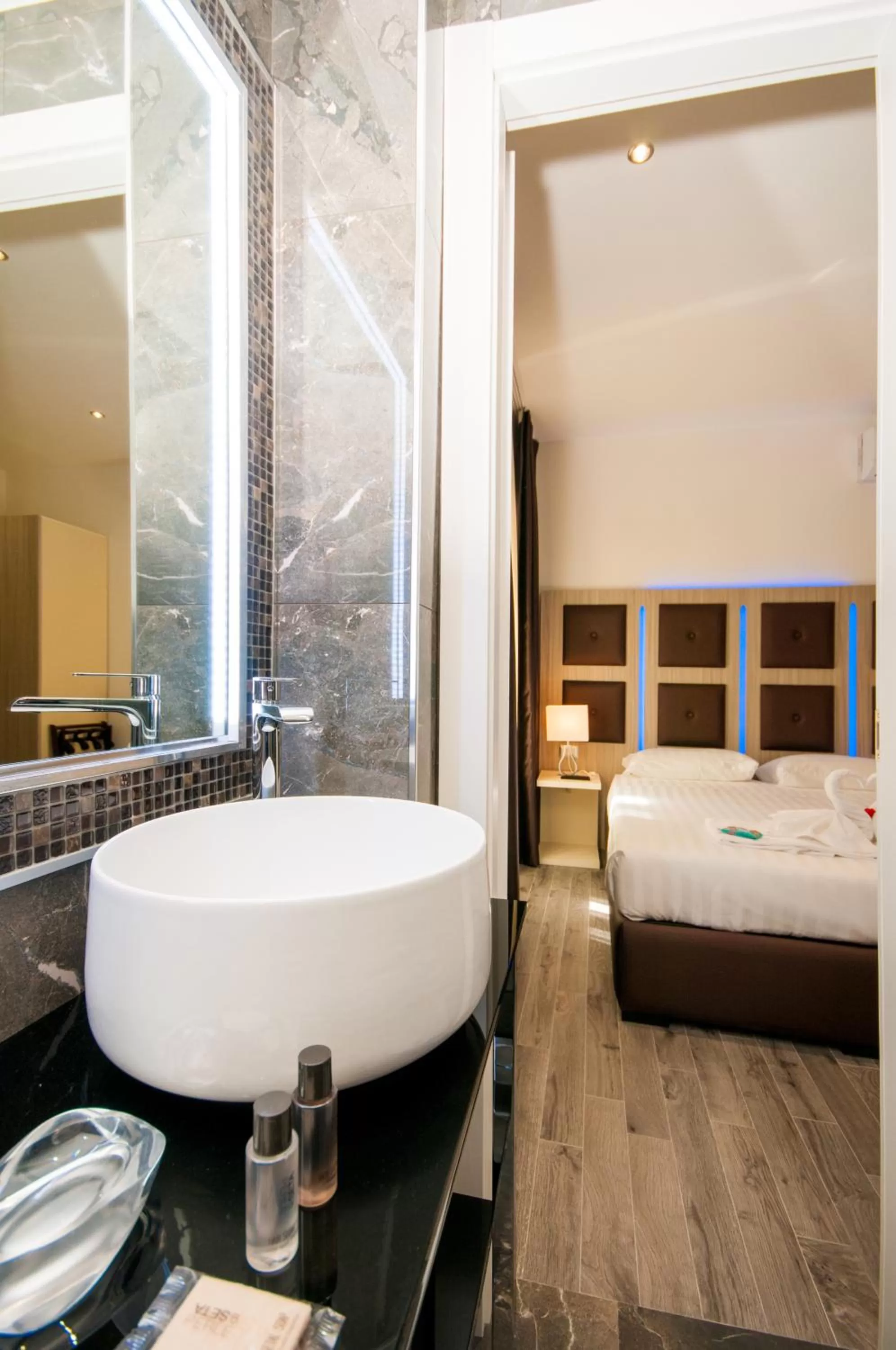 Bathroom in Vatican Relais Rome Suite