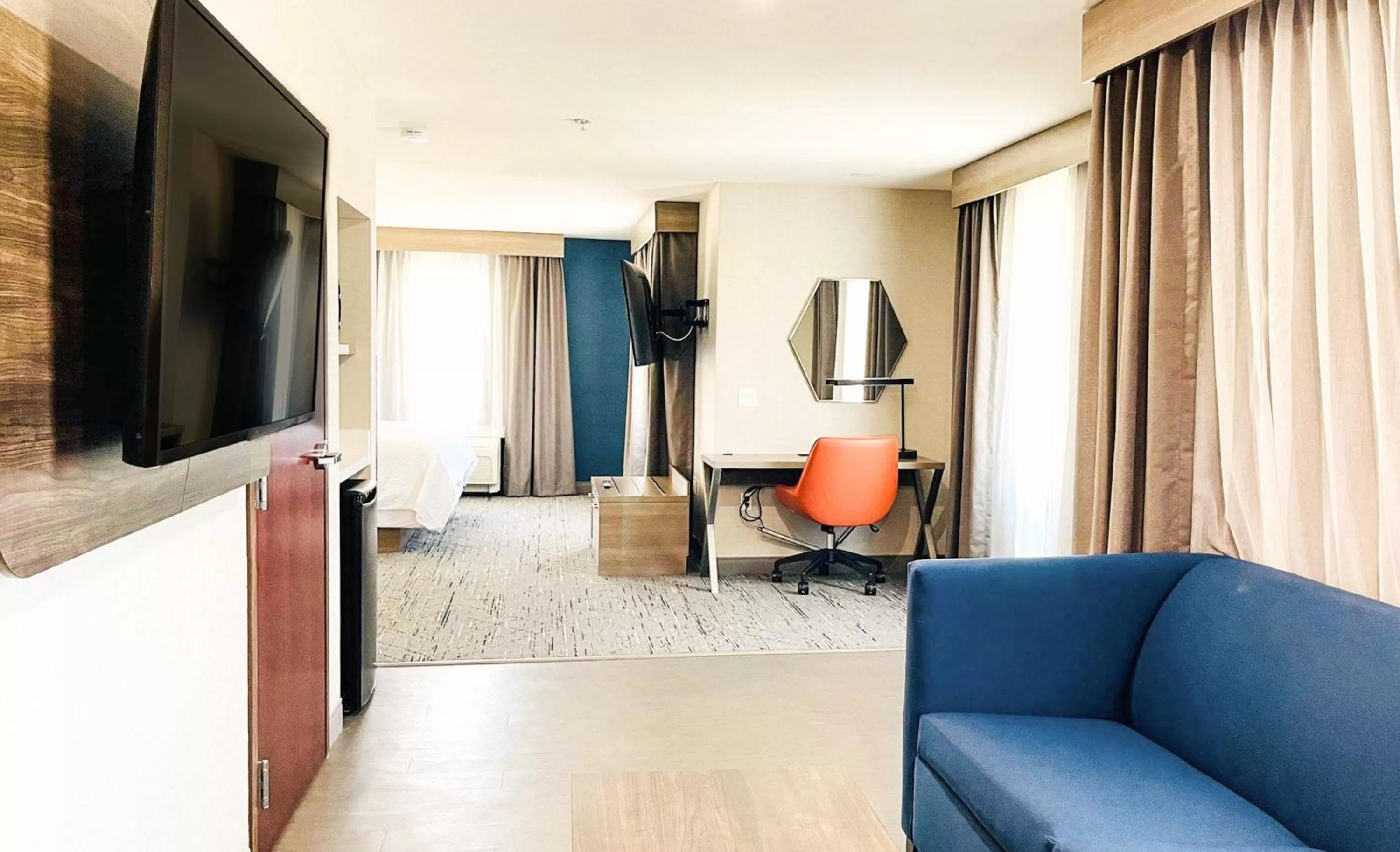 Bedroom in Holiday Inn Express & Suites Frazier Park by IHG