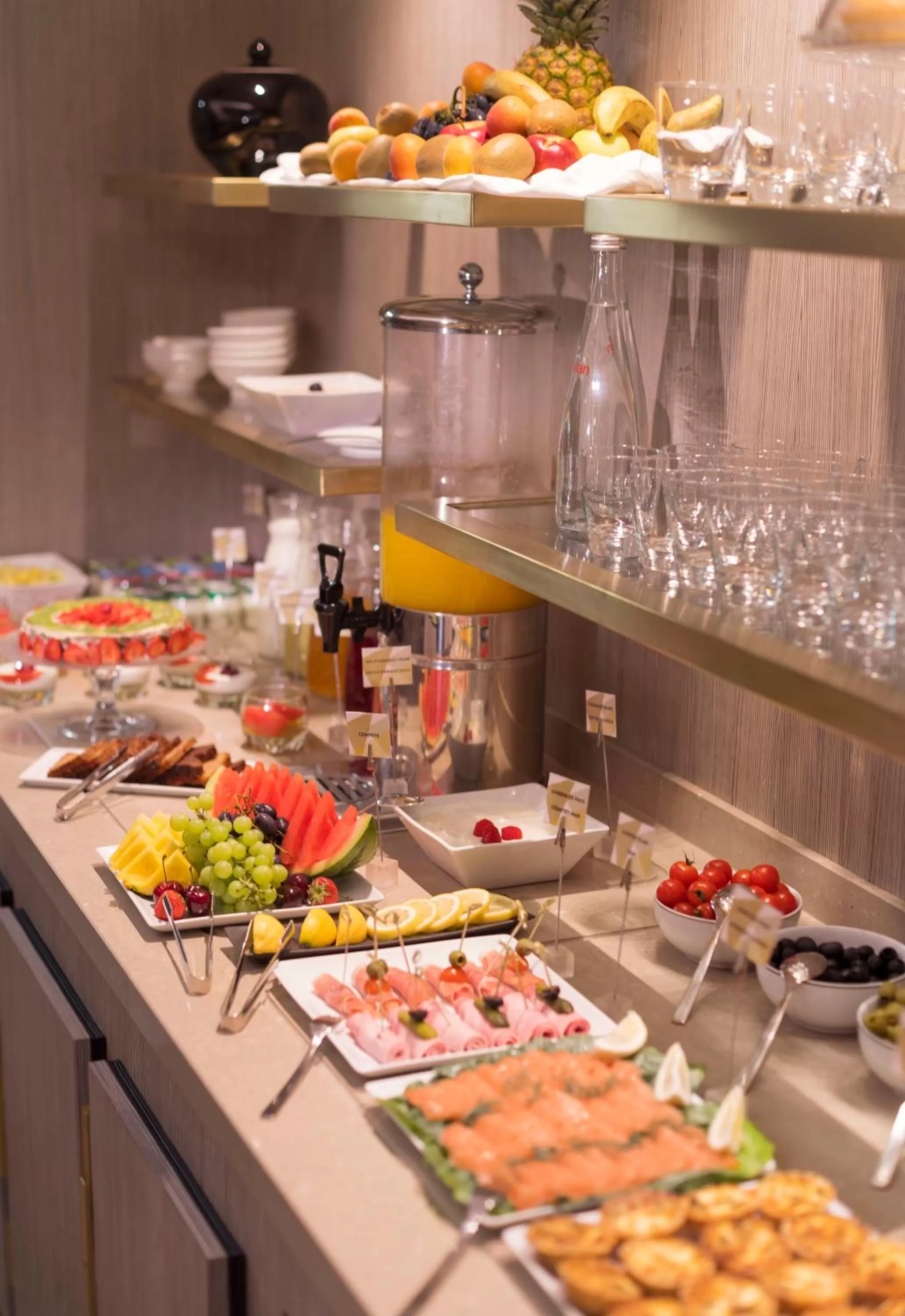 Buffet breakfast in Rochester Champs Elysees