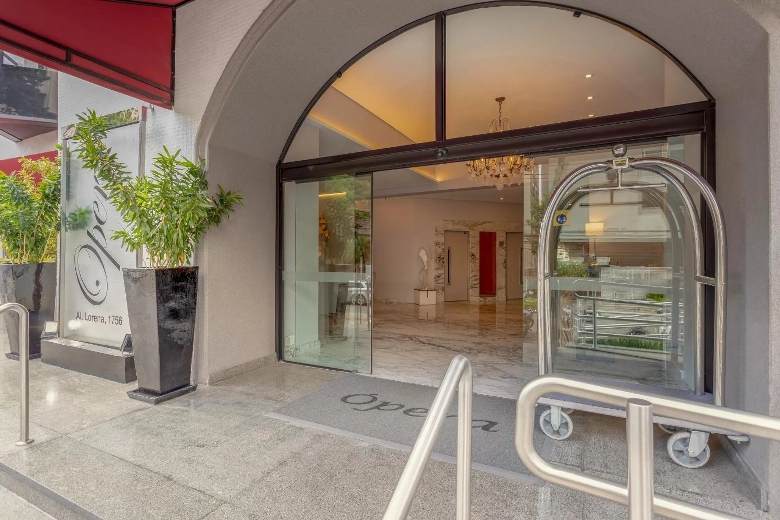 Facade/entrance in H4 Hotel Opera Jardins